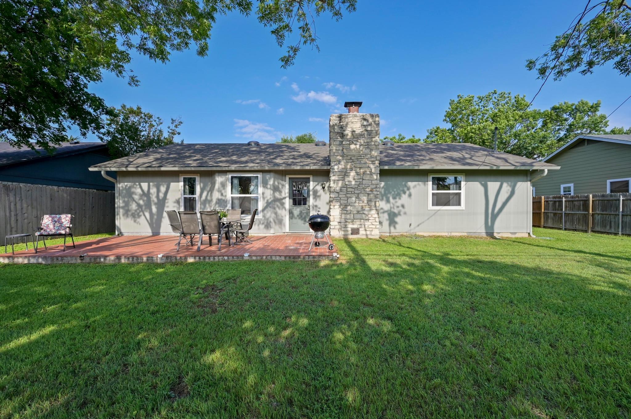 1403 Mills Meadow DR