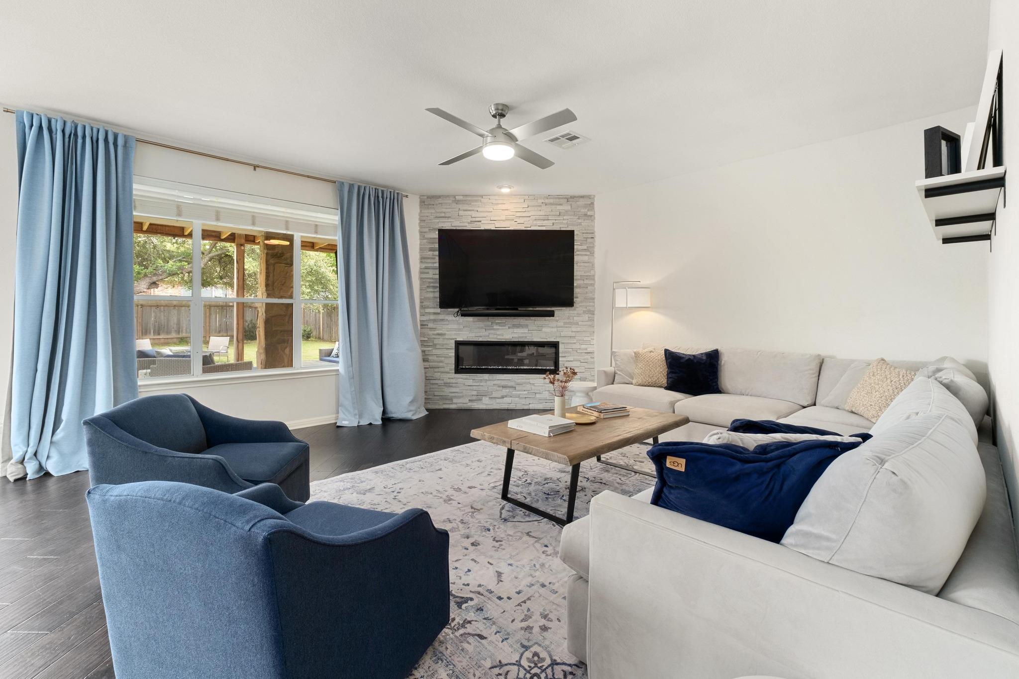 5701 Sunset RDG
