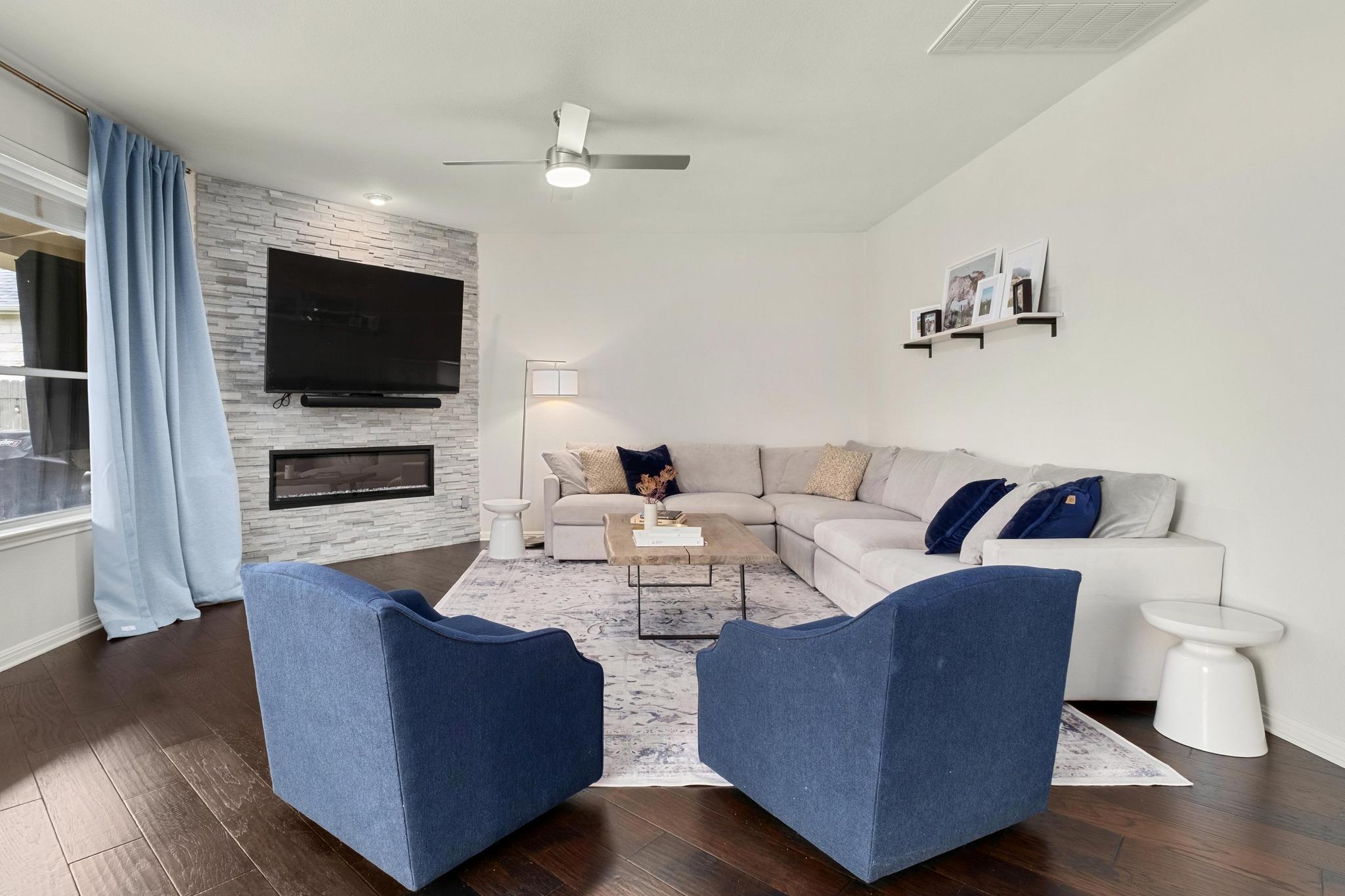 5701 Sunset RDG