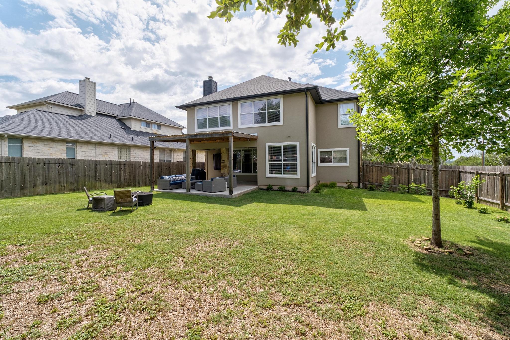 5701 Sunset RDG