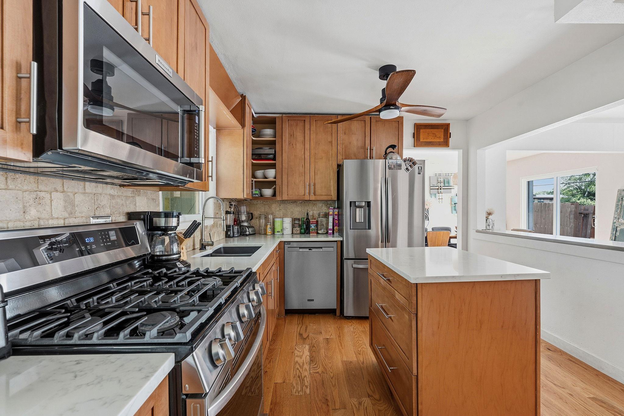 2800 W 50th ST