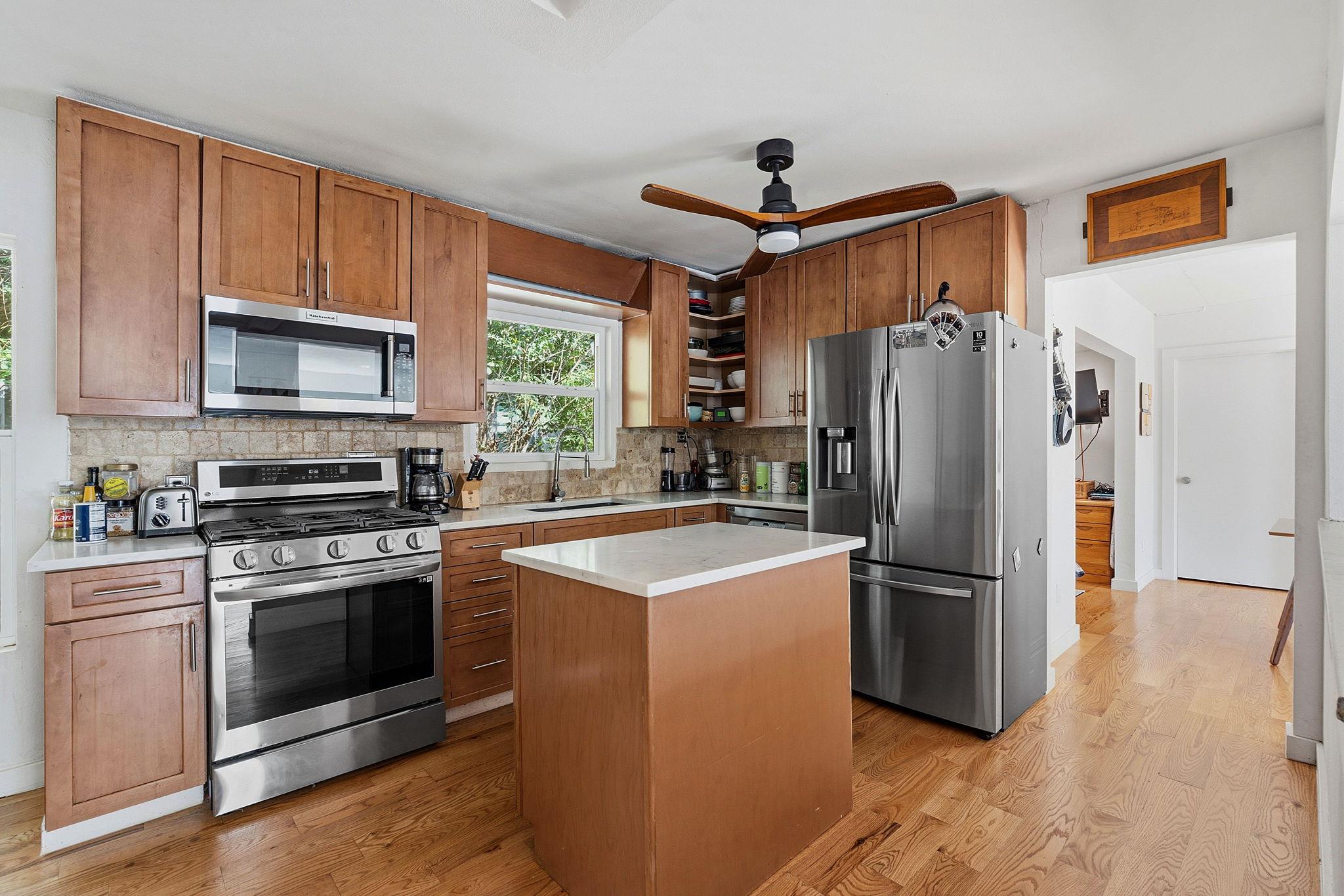 2800 W 50th ST