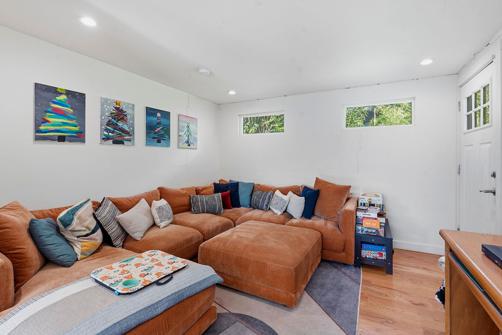 2800 W 50th ST