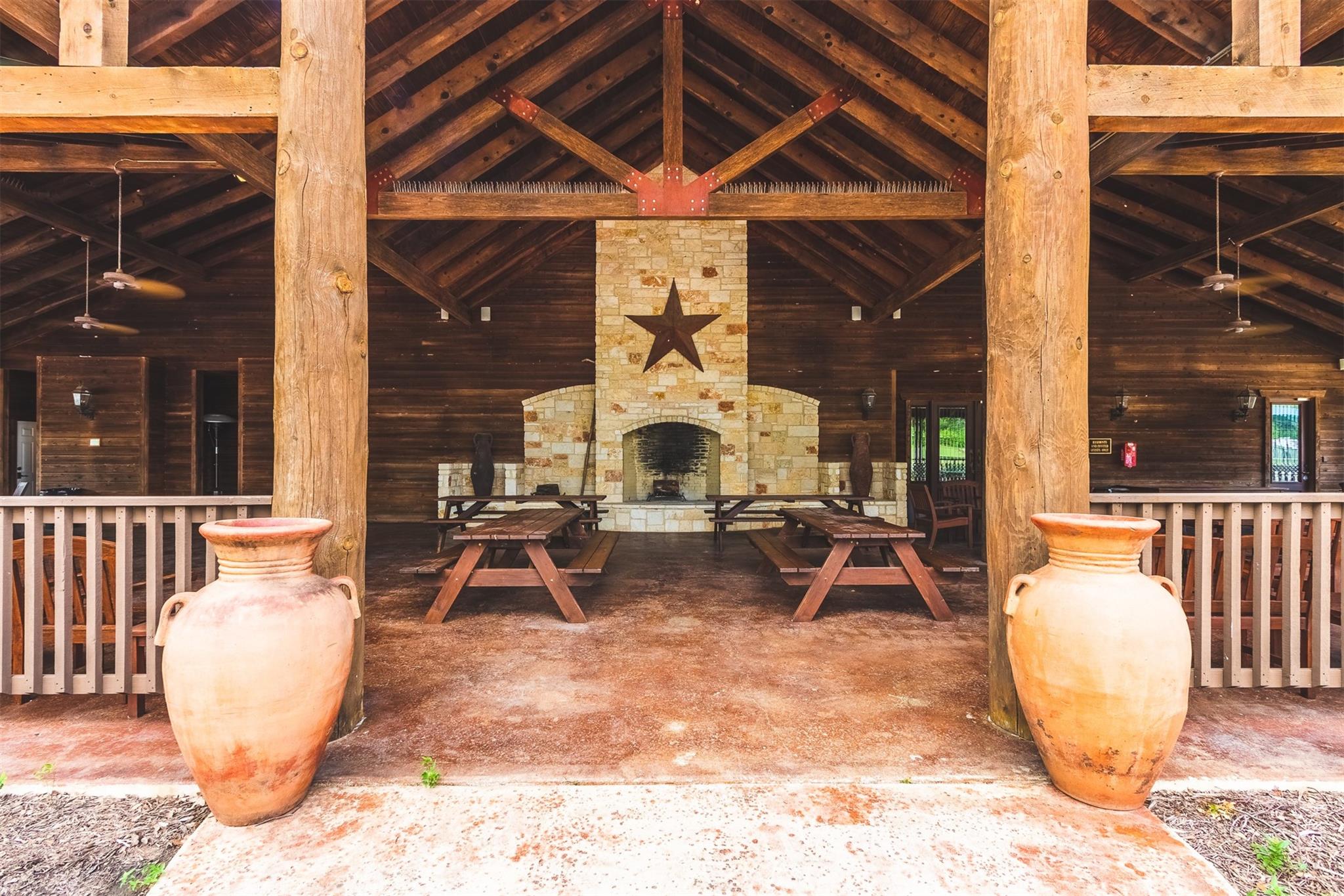 736 Covered Bridge DR