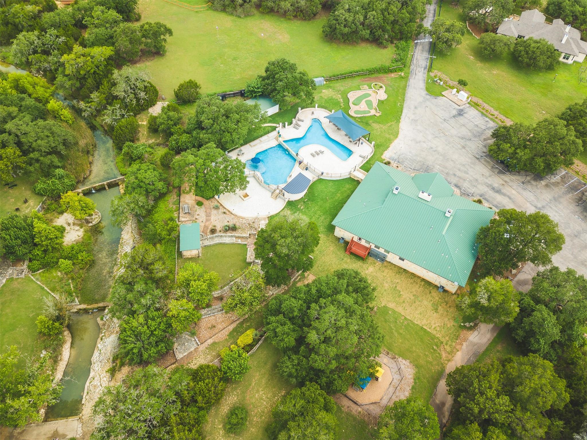 736 Covered Bridge DR