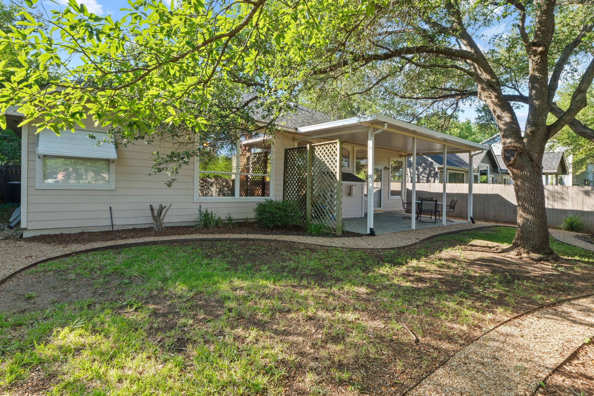 8620 Little Laura DR