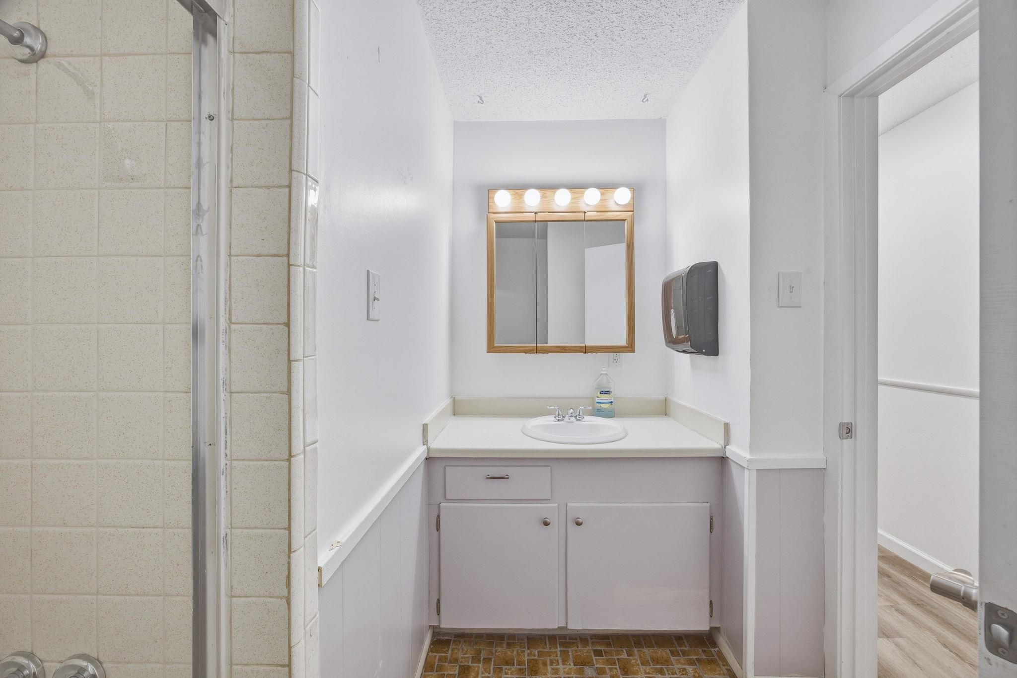 7900 HUDSON LOOP