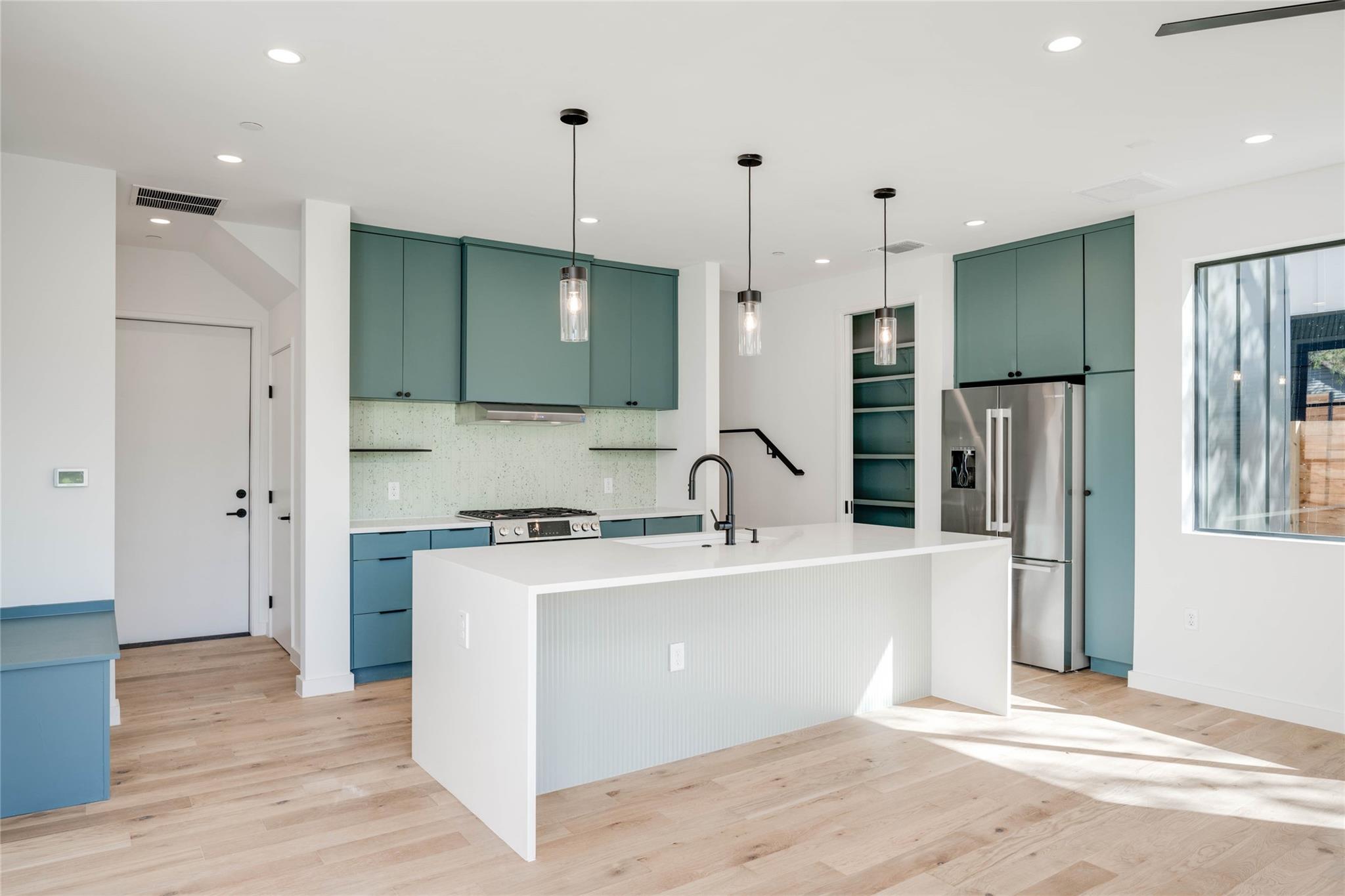 1103 Cherico ST # 3B