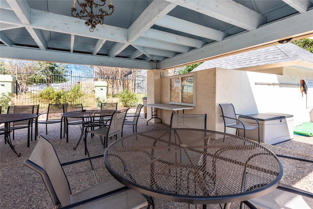 7203 Coronado CIR