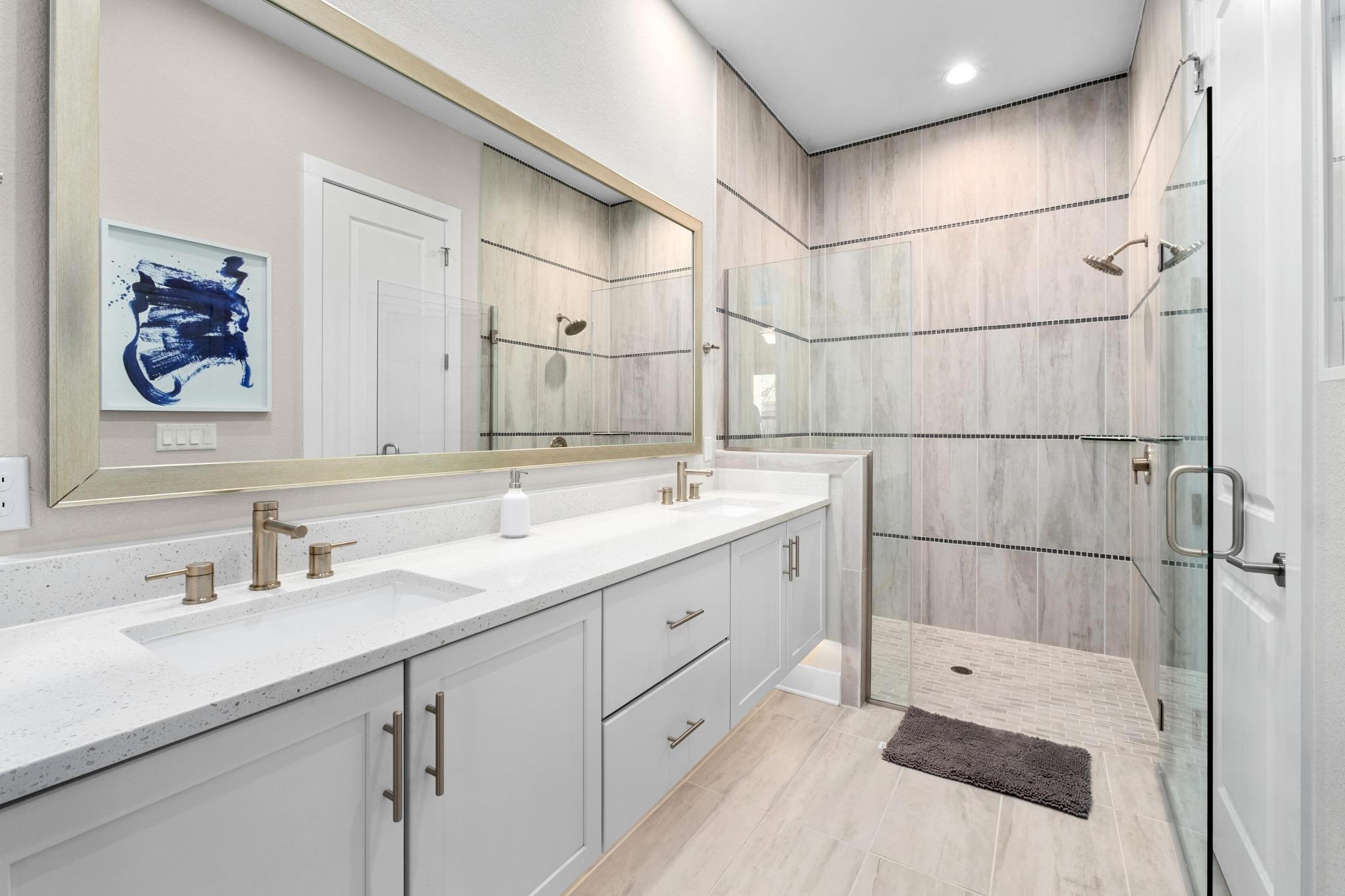 4323 Spicewood Springs RD # 2