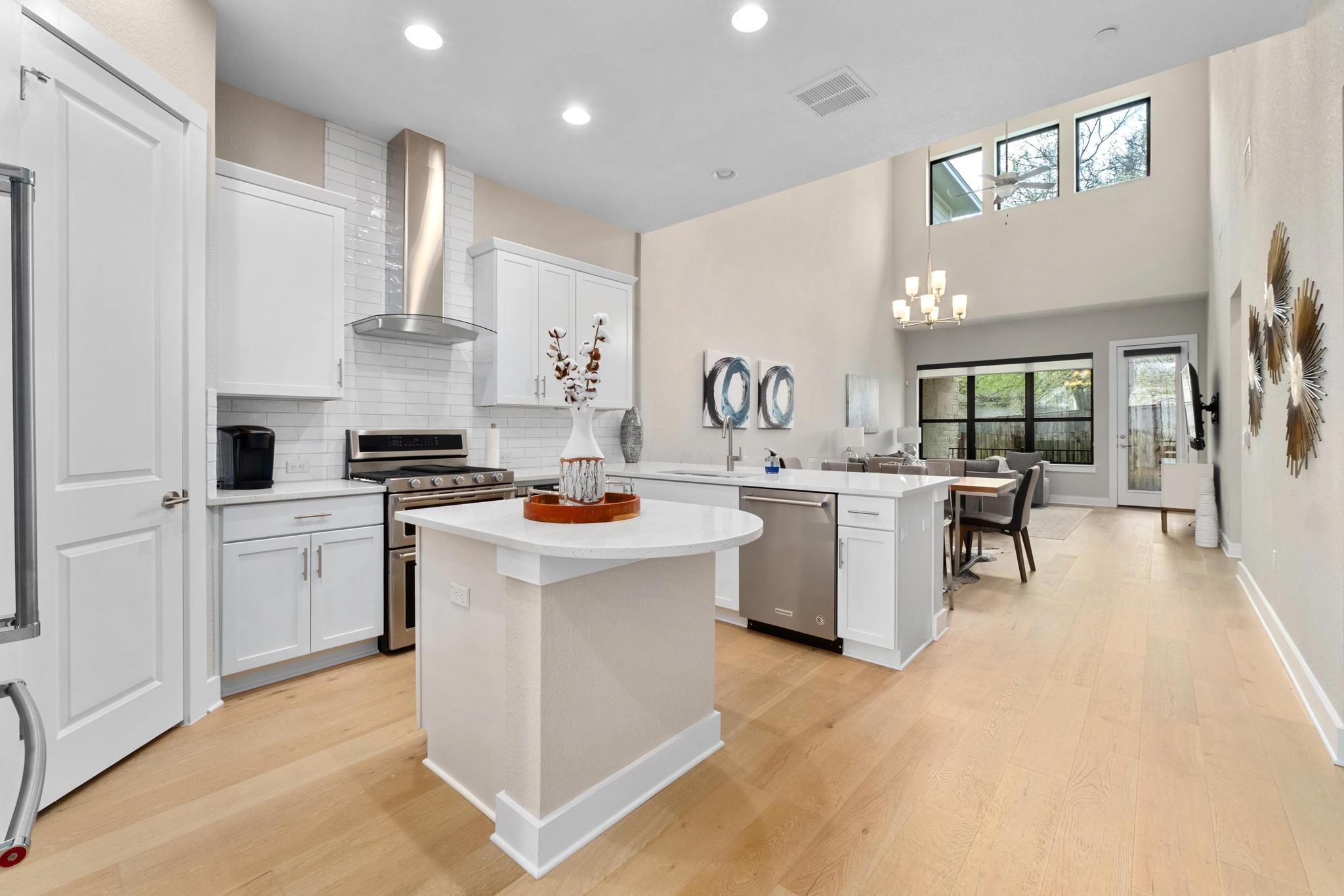 4323 Spicewood Springs RD # 2