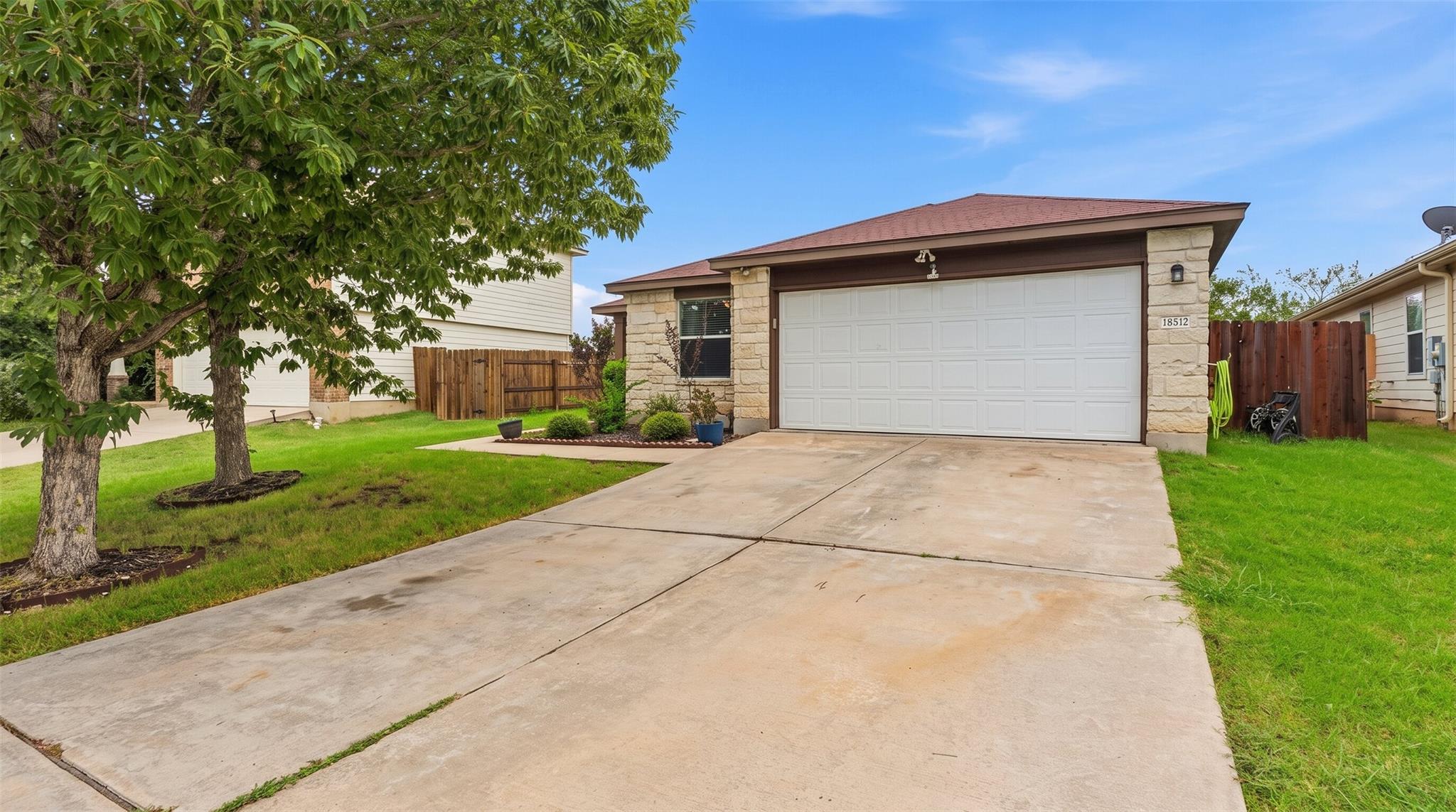 18512 Great Falls DR