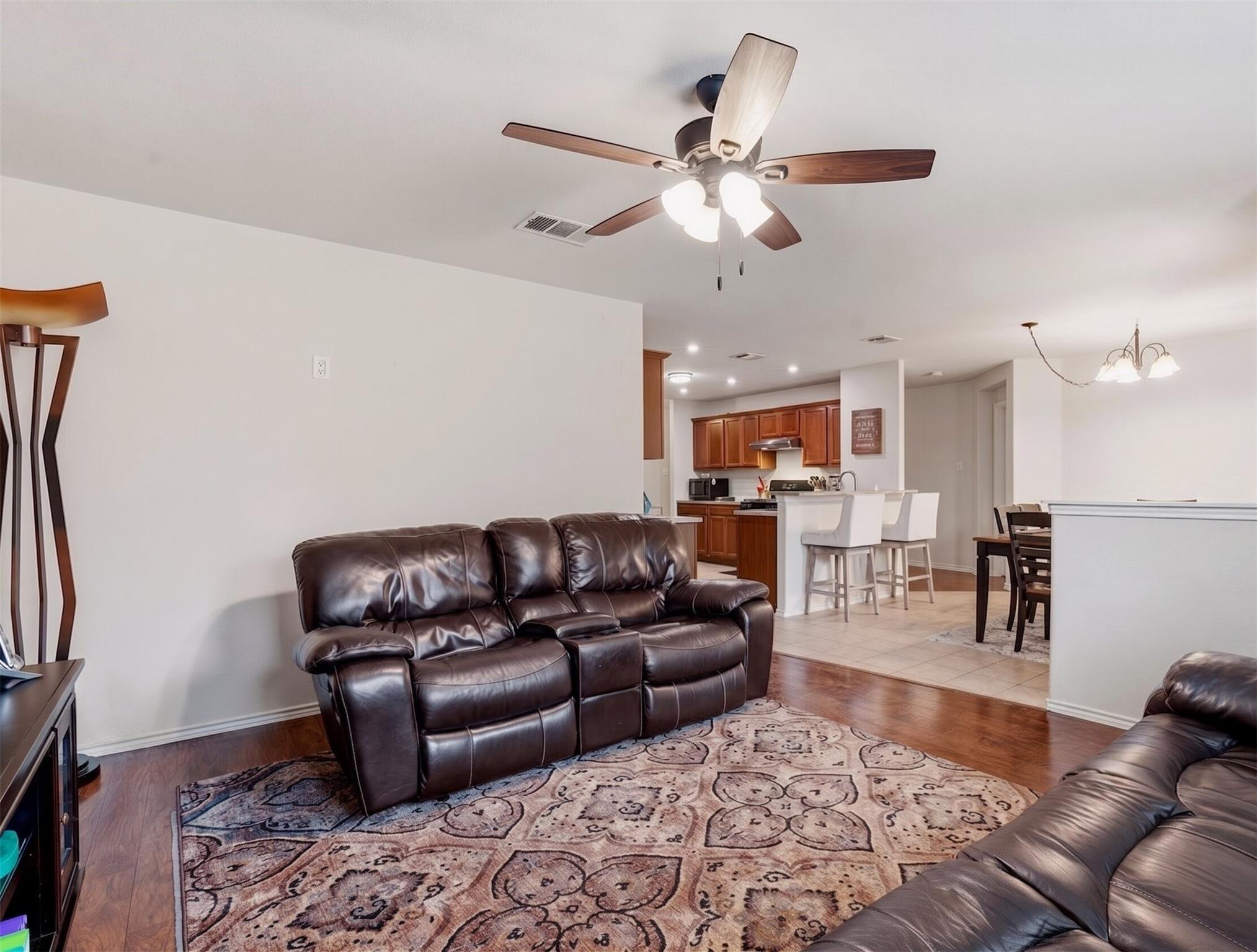 18512 Great Falls DR