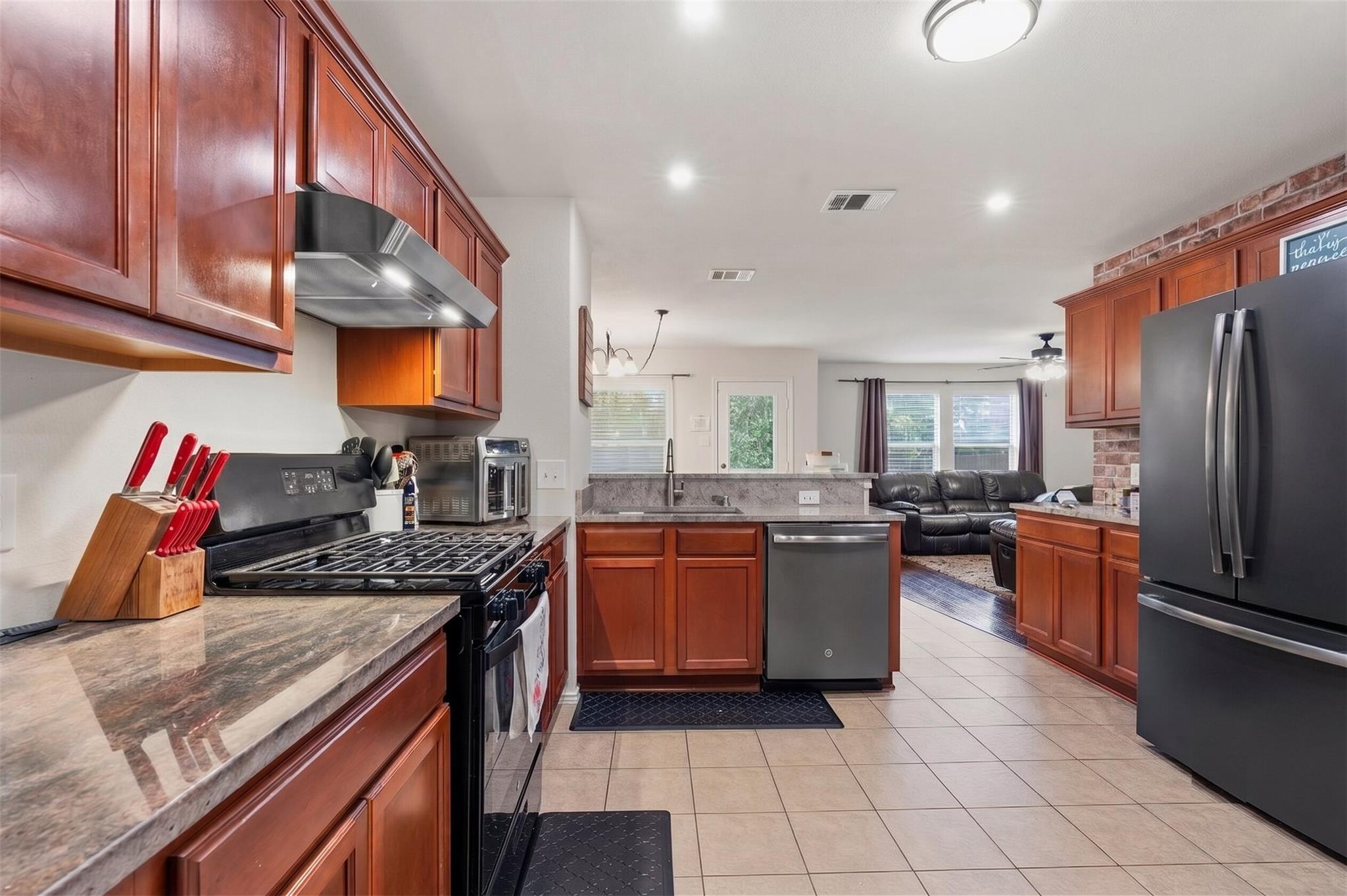 18512 Great Falls DR