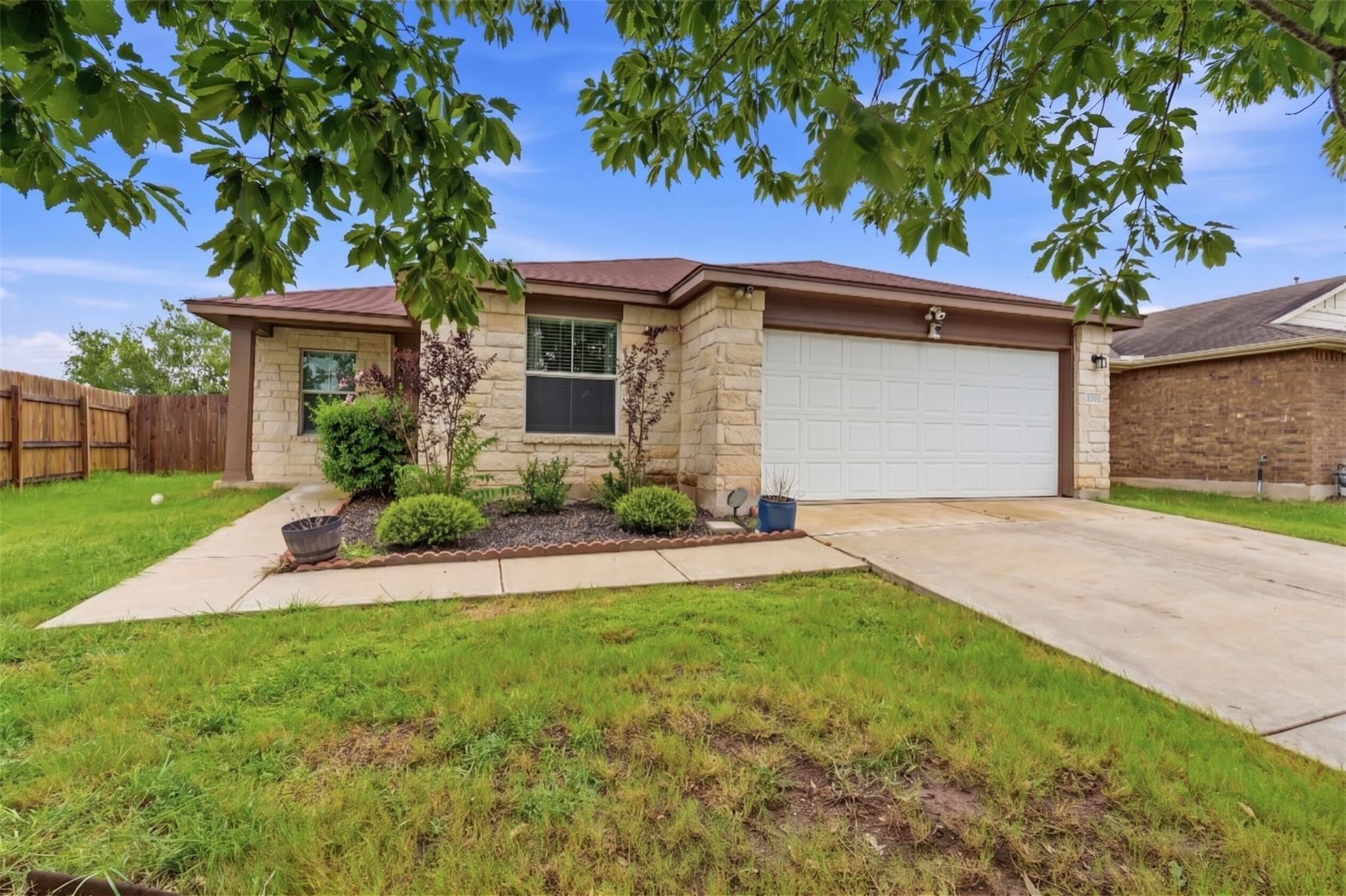 18512 Great Falls DR