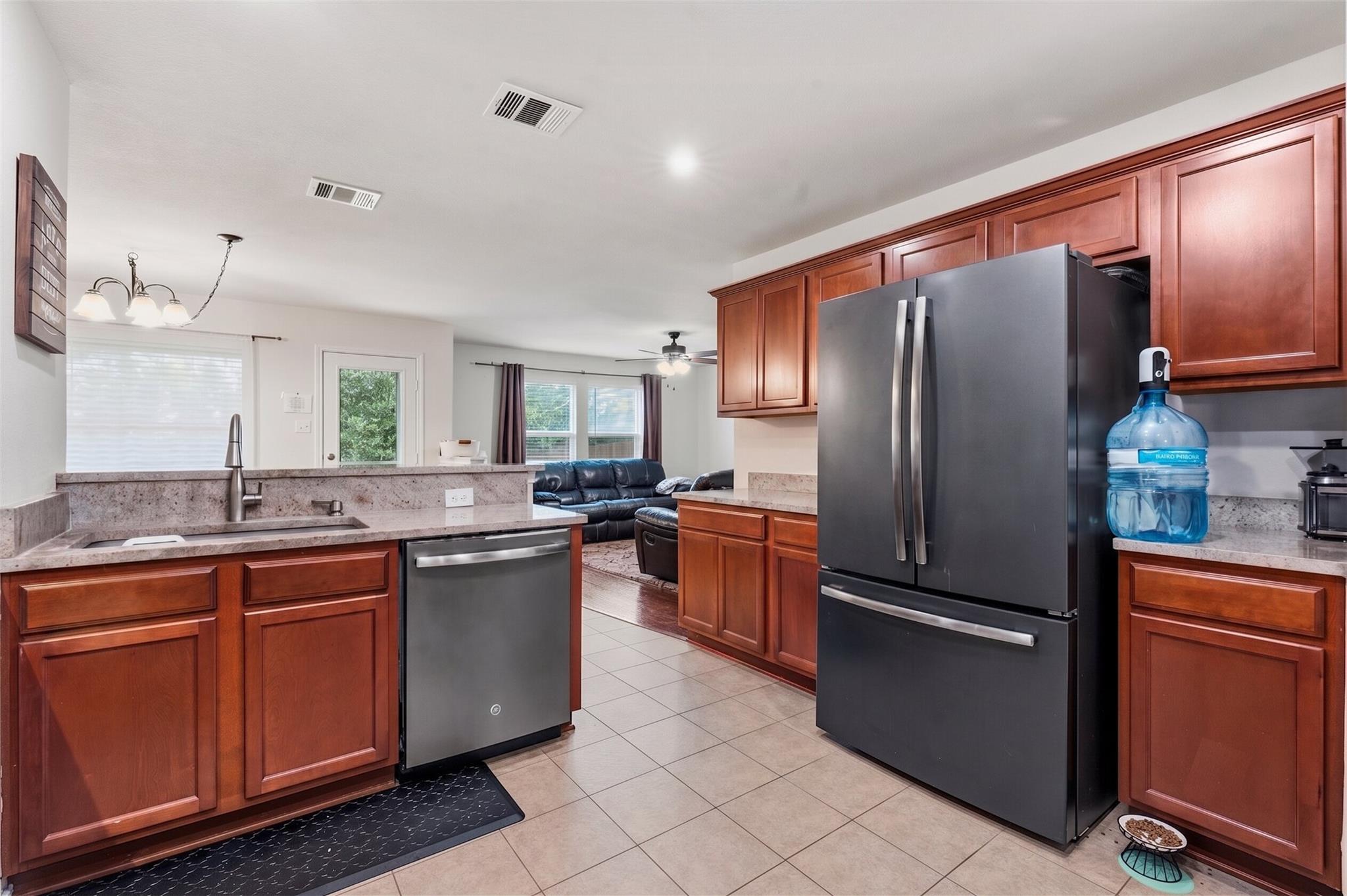 18512 Great Falls DR