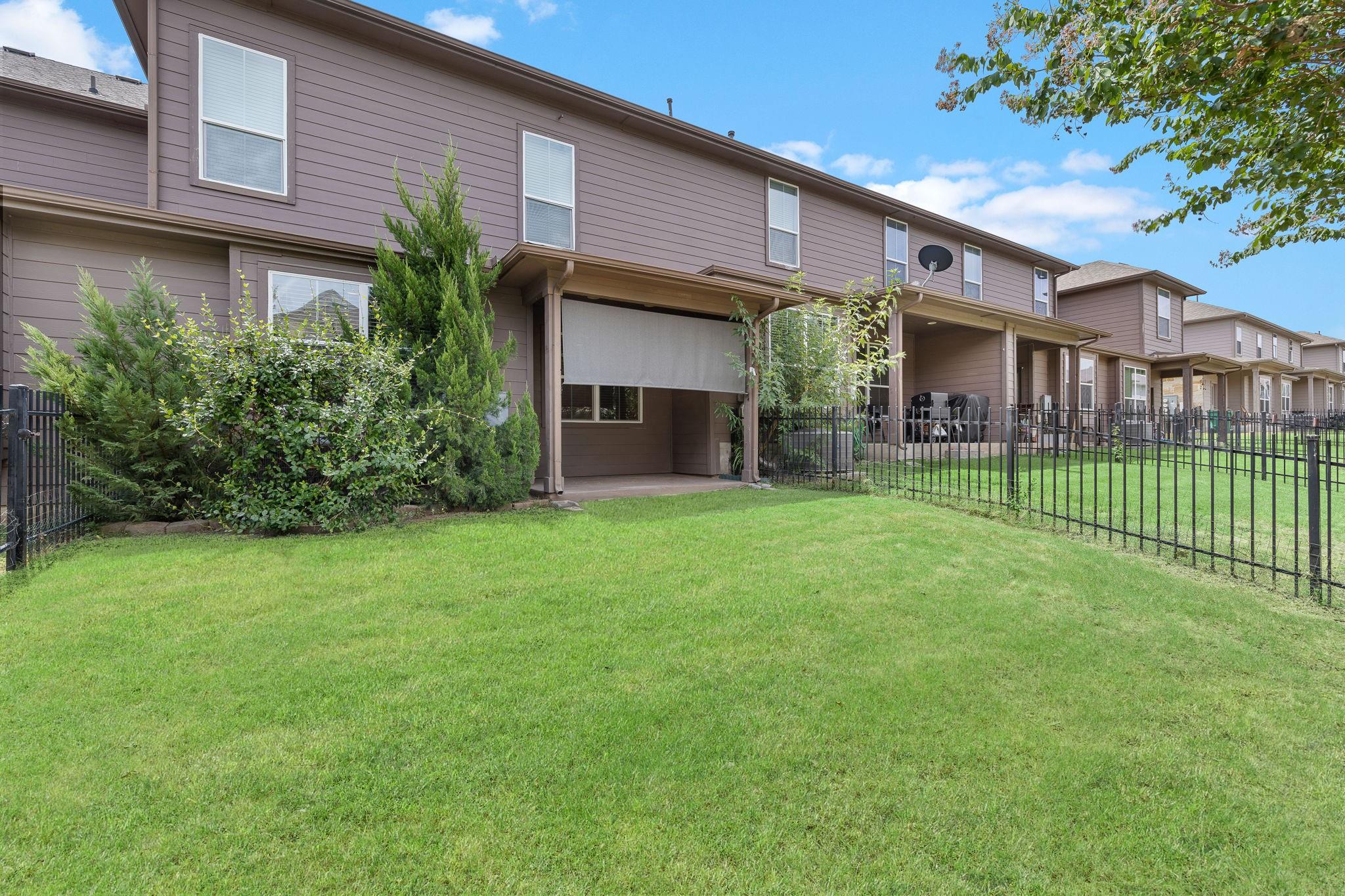 422 Epiphany LN