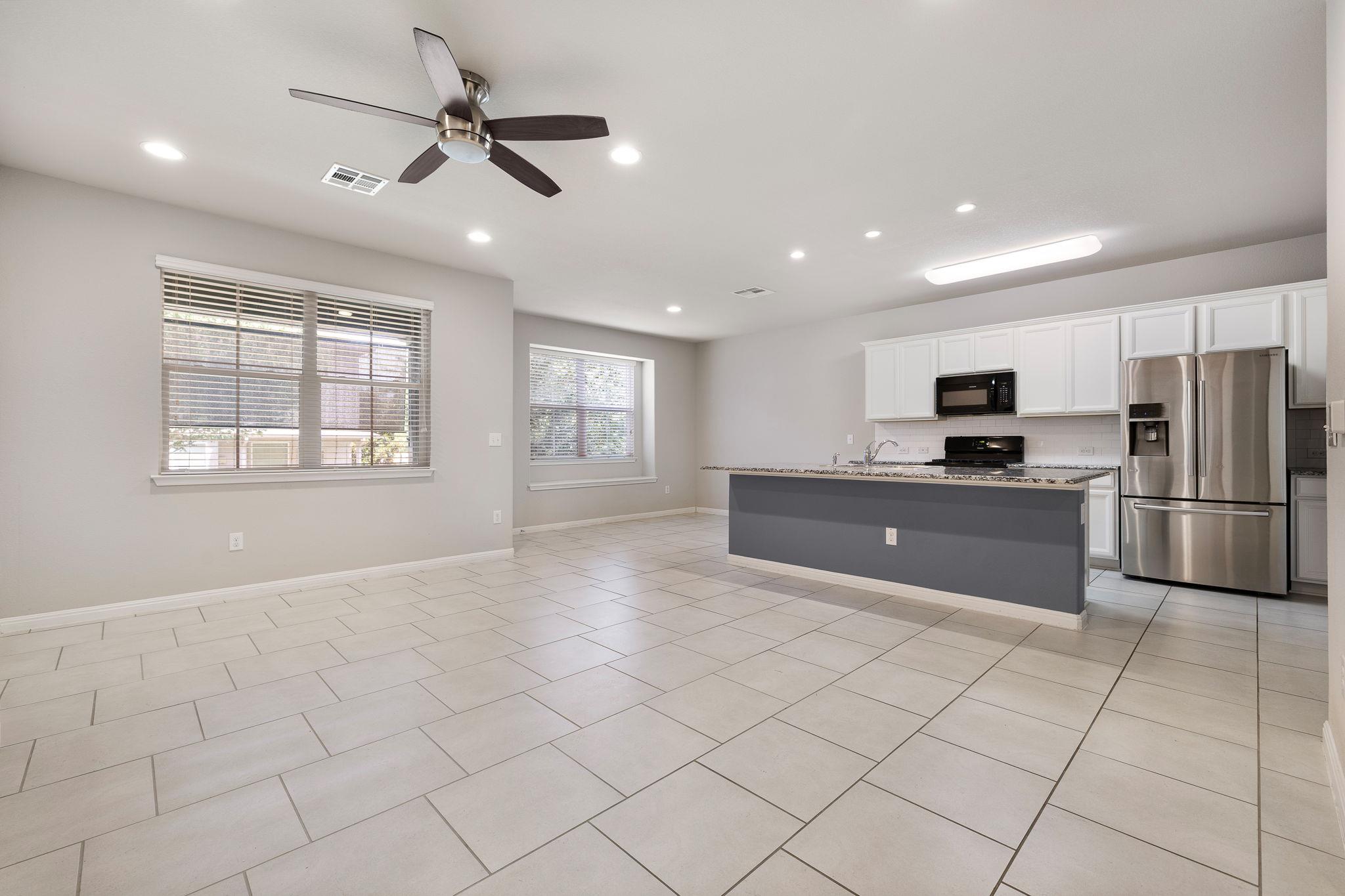 422 Epiphany LN