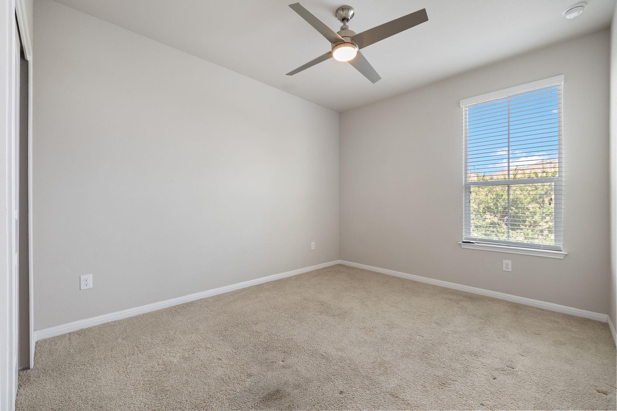 422 Epiphany LN