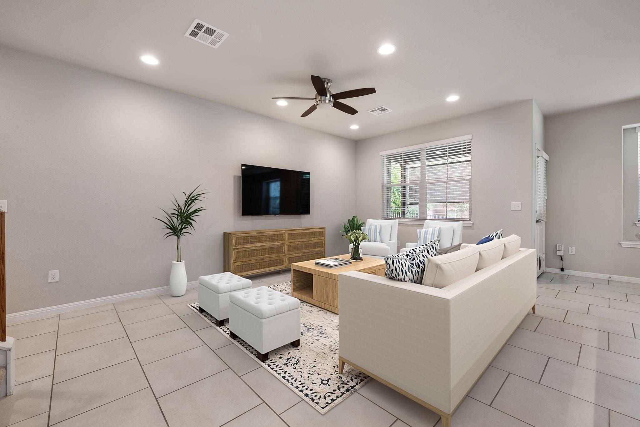 422 Epiphany LN