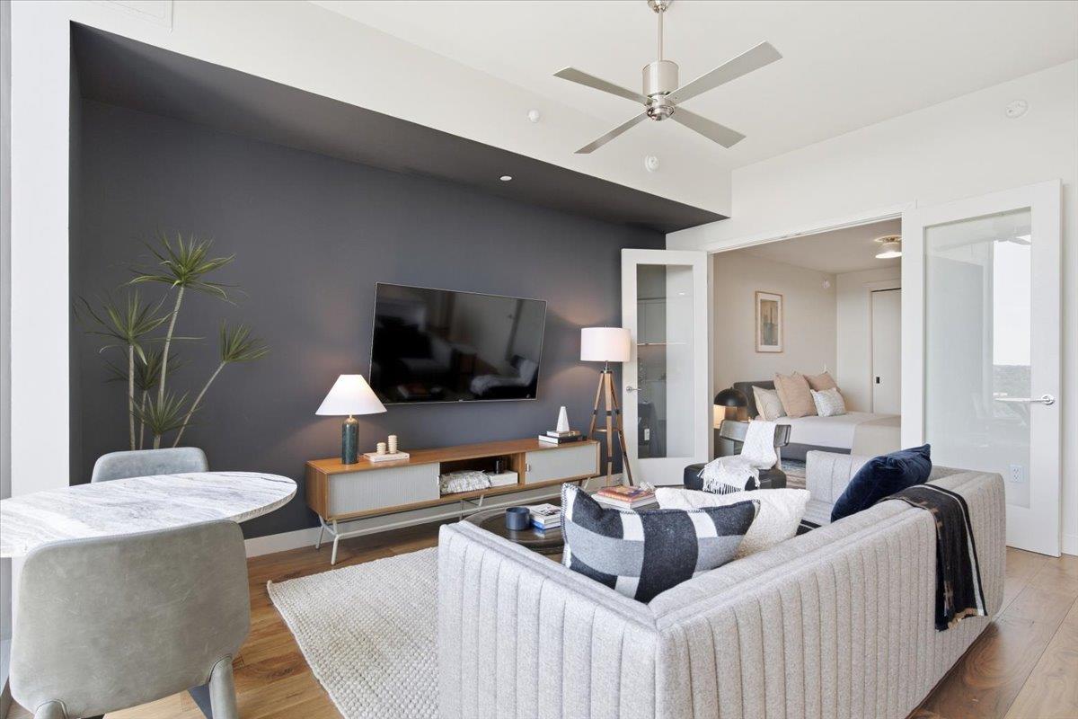 44 East Ave # 1811