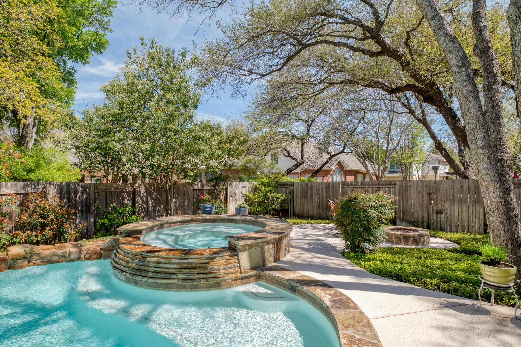 8221 Fern Bluff Ave