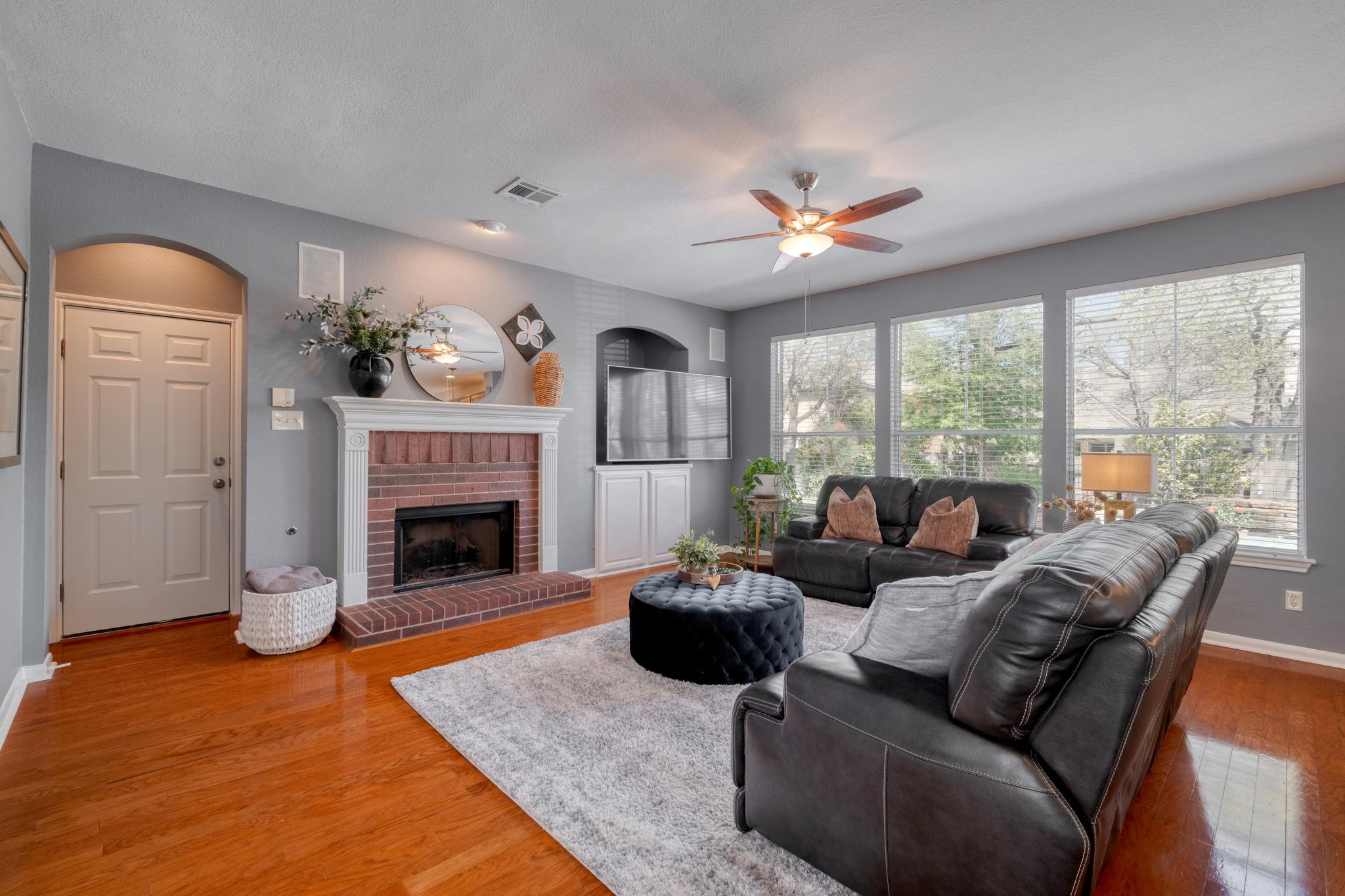 8221 Fern Bluff Ave