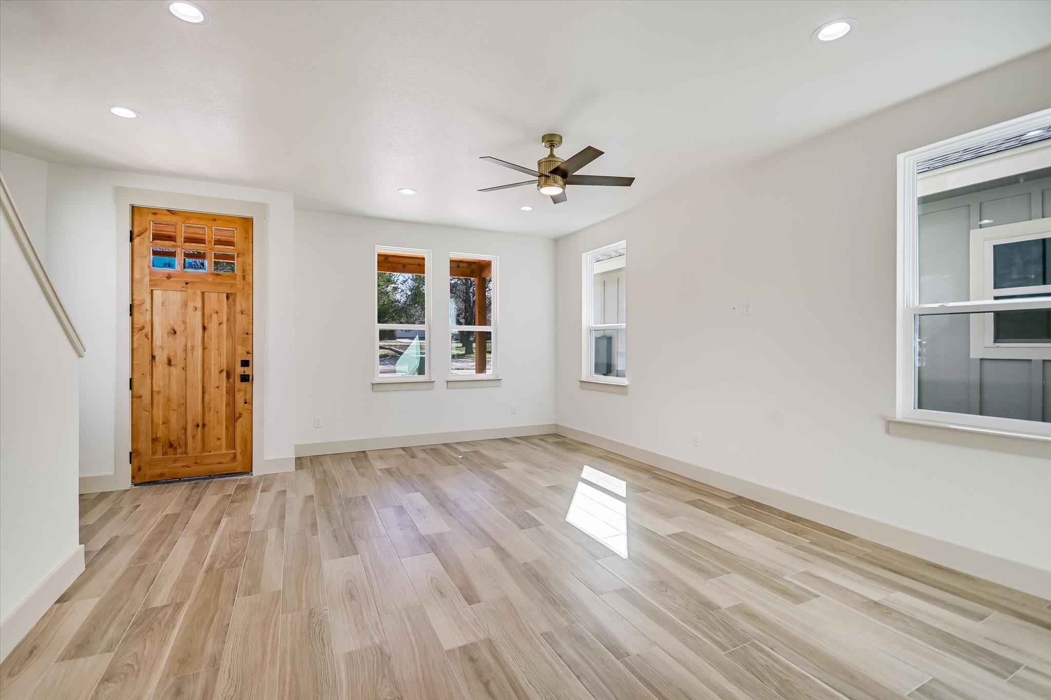 424 SHADY BLUFF DR