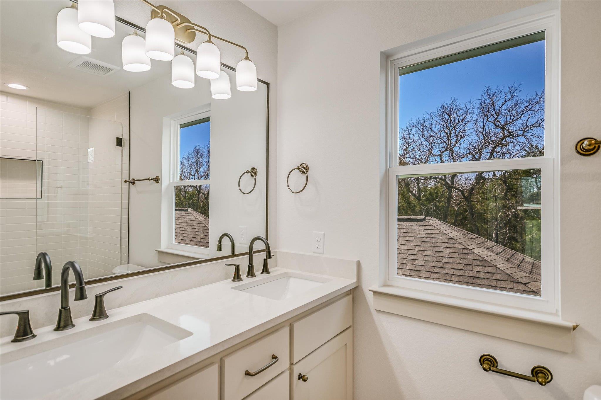 424 SHADY BLUFF DR