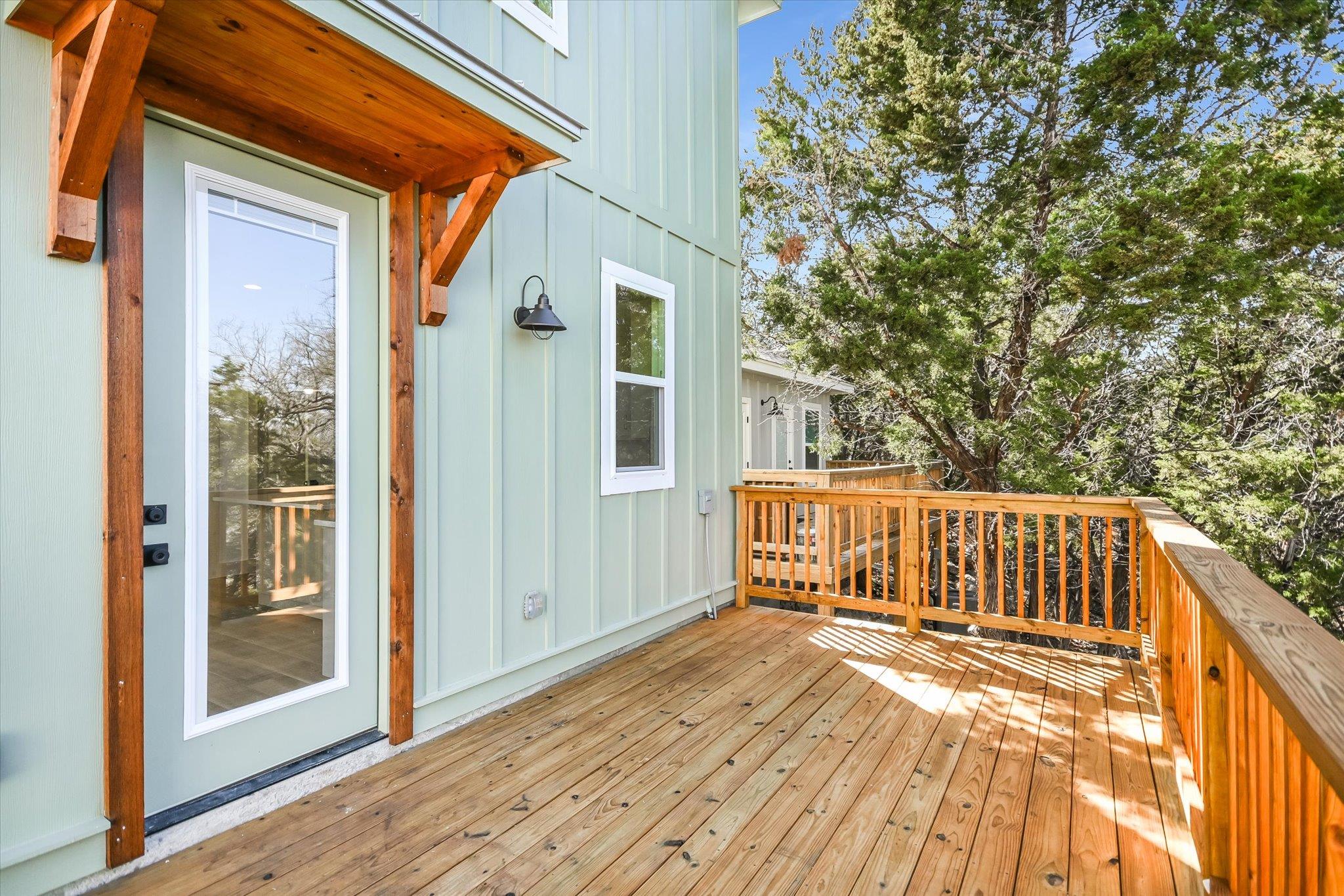424 SHADY BLUFF DR