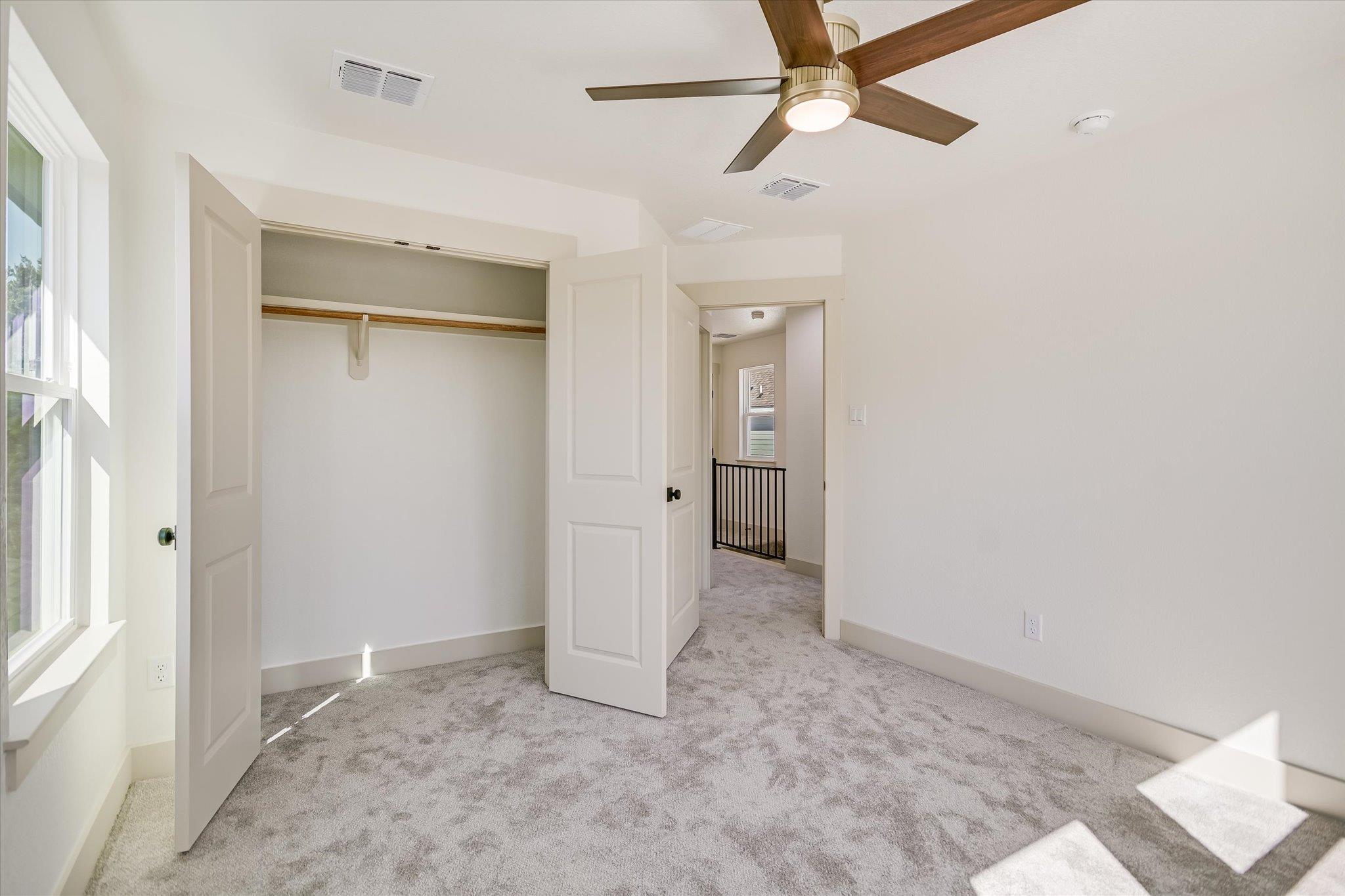 424 SHADY BLUFF DR