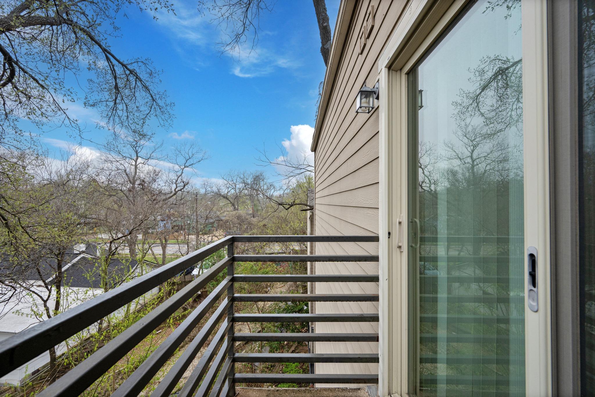 4409 Duval ST # 305