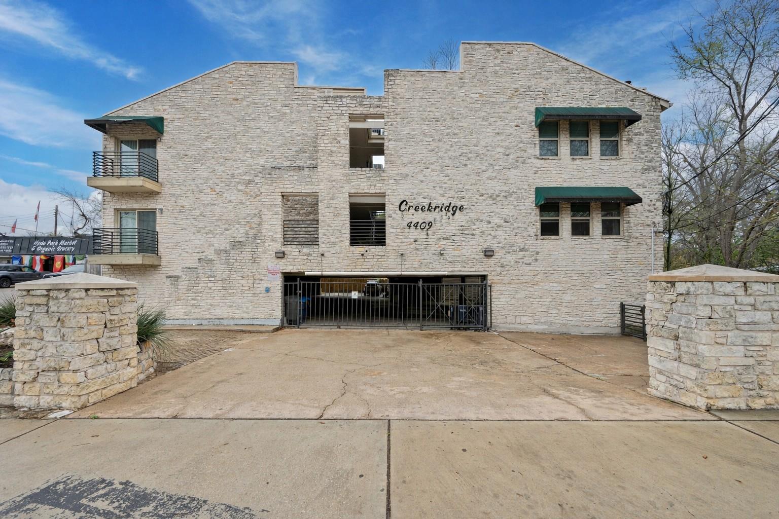 4409 Duval ST # 305