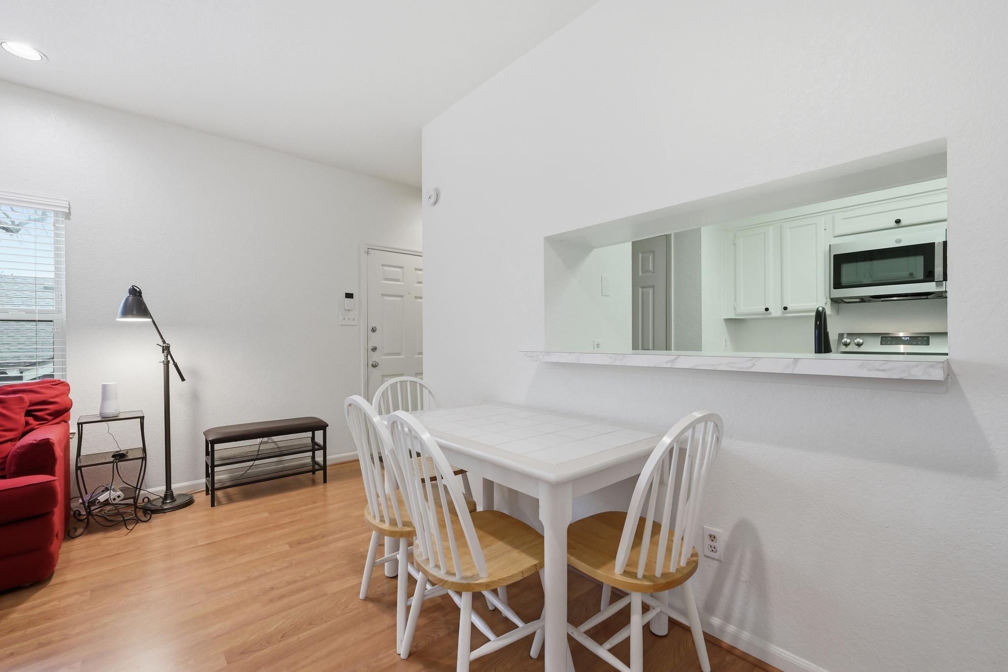 4409 Duval ST # 305
