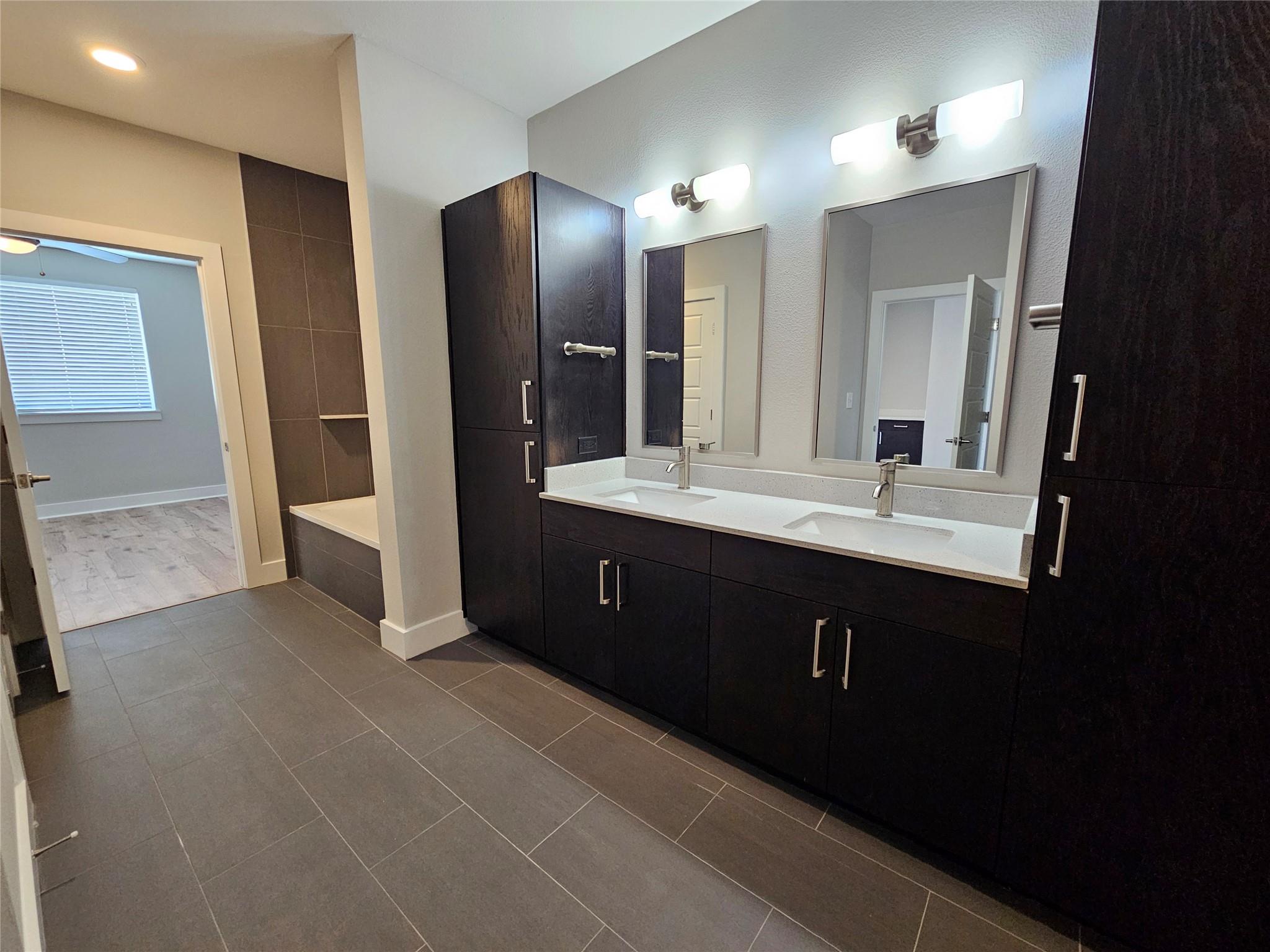3114 S Congress Ave # 302