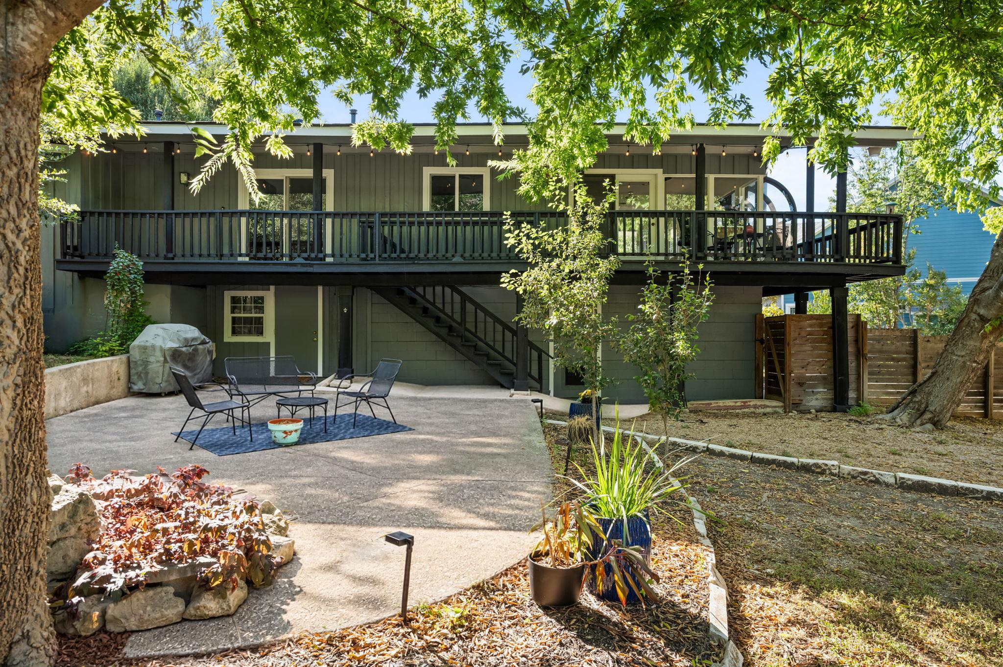 1712 McCoy PL