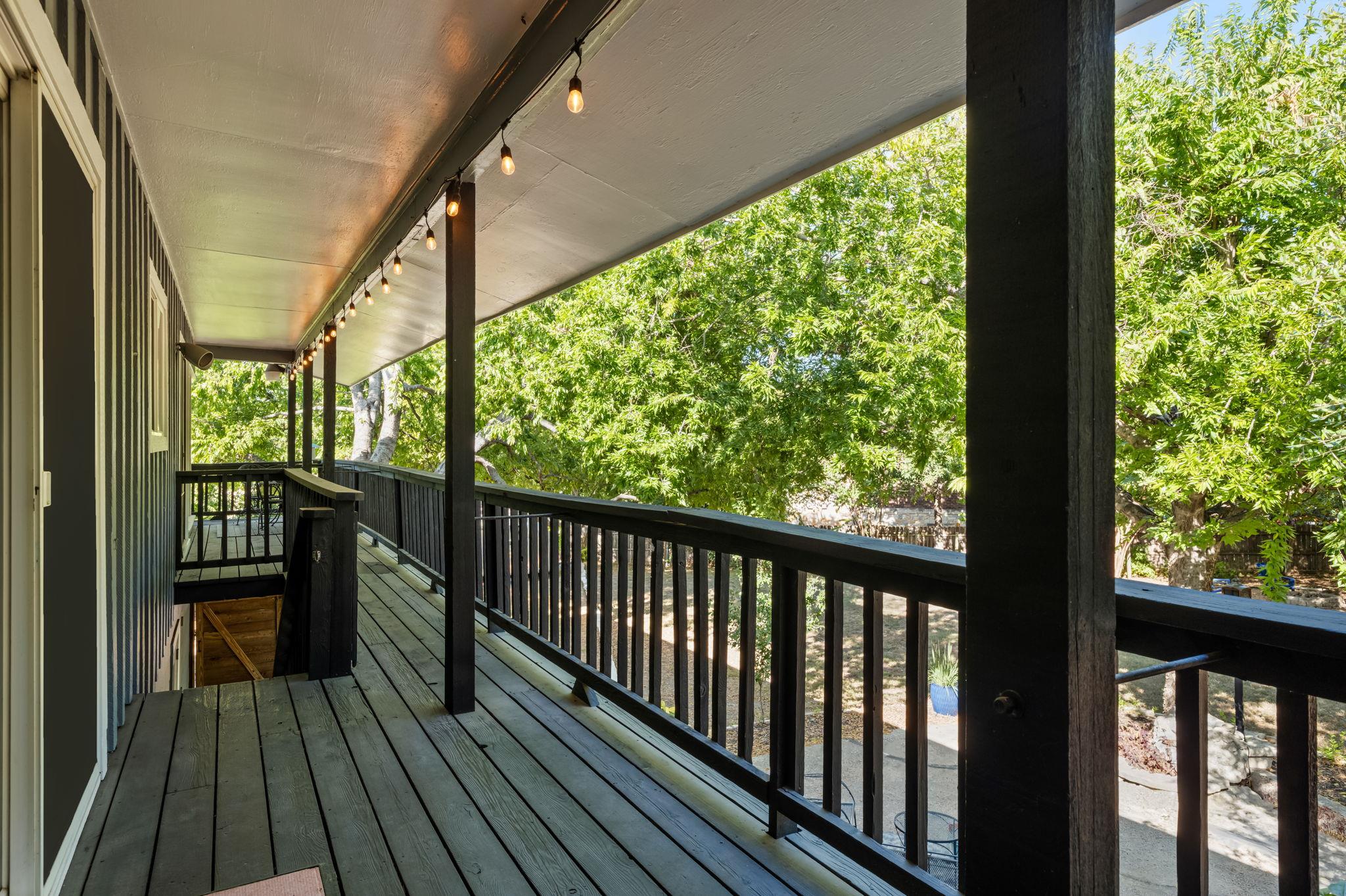 1712 McCoy PL