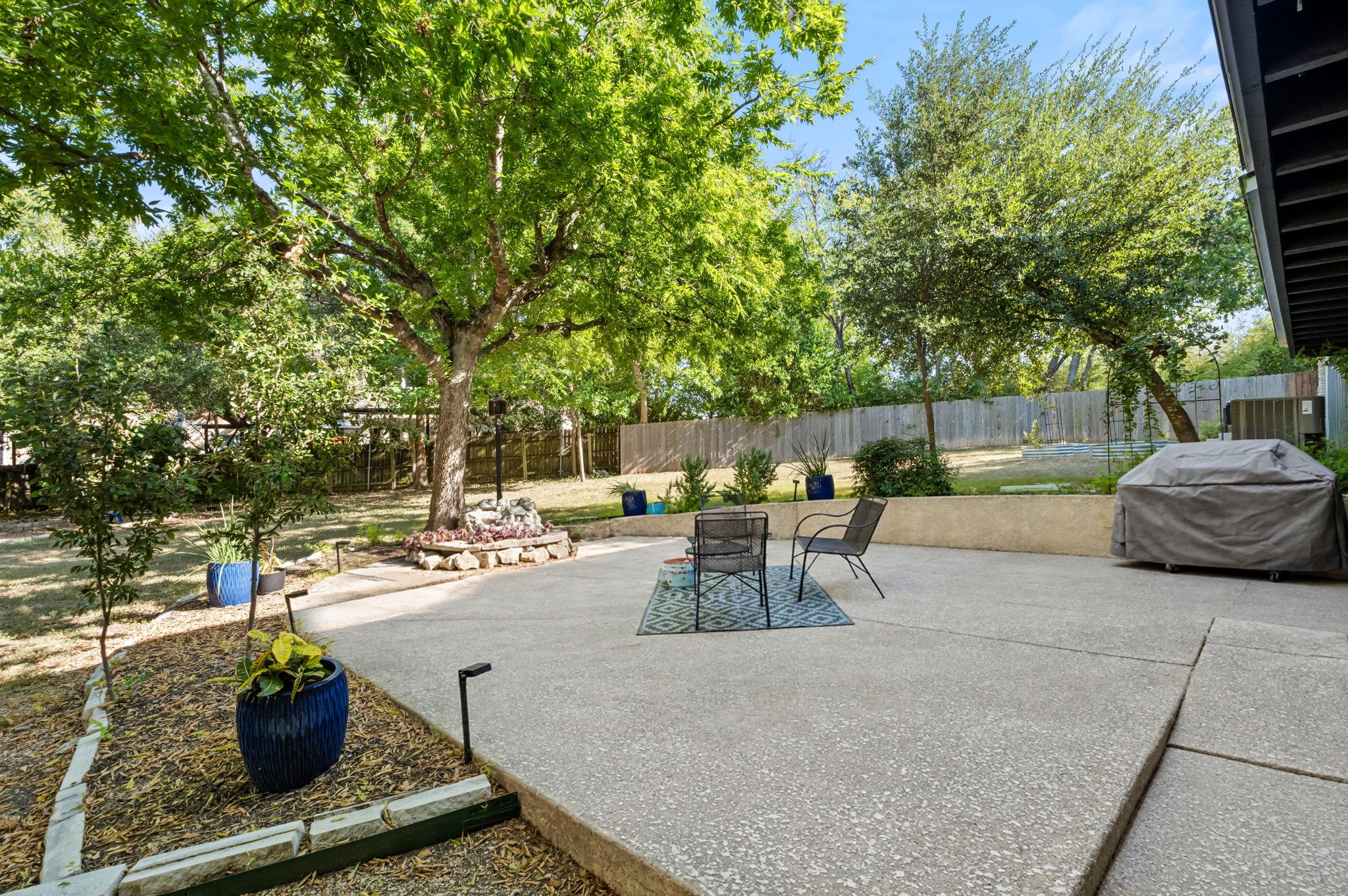 1712 McCoy PL