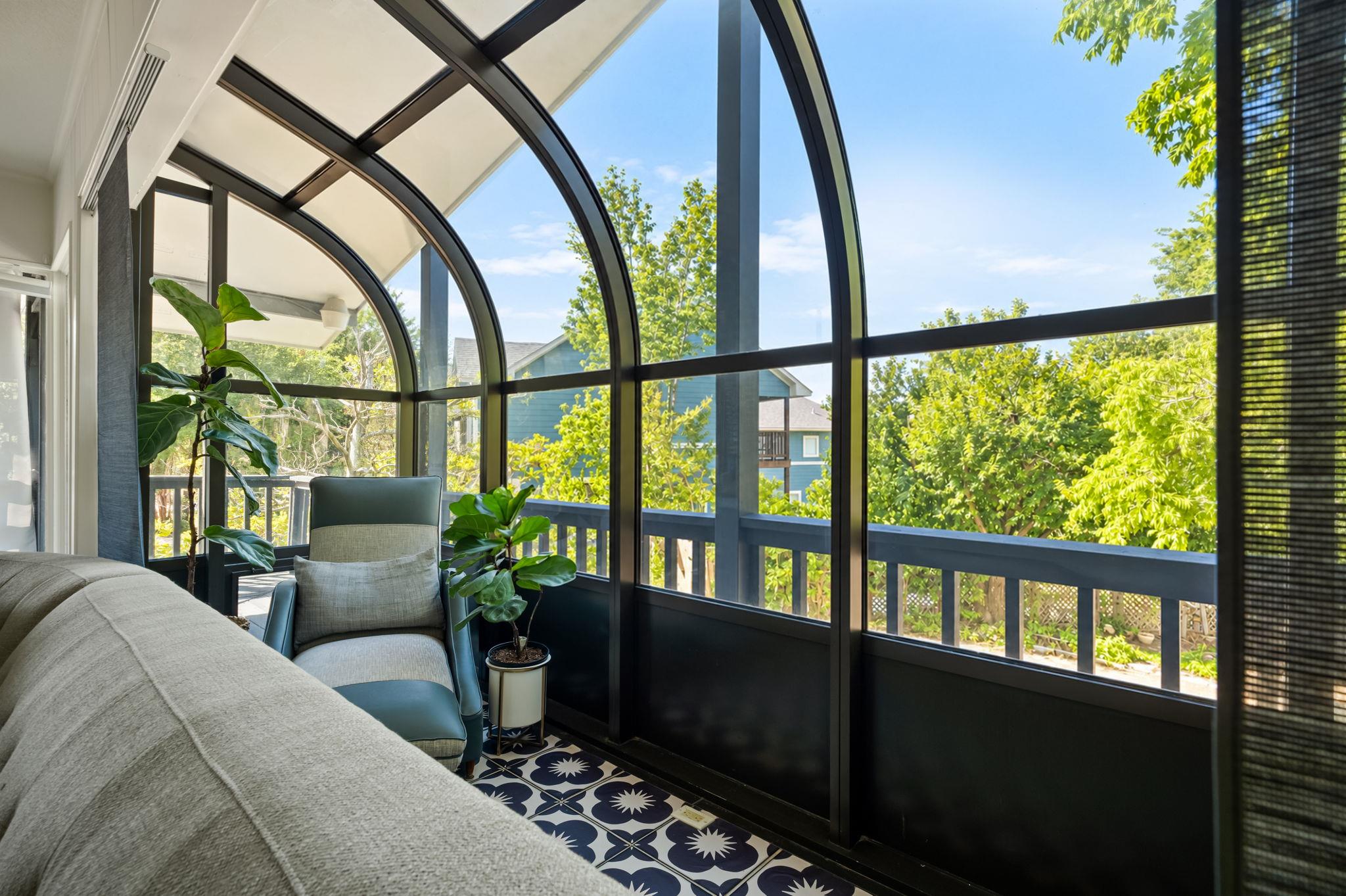 1712 McCoy PL