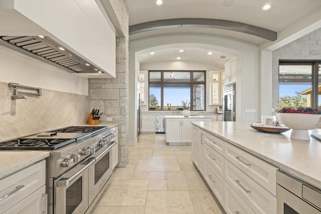 3550 Bell Springs DR