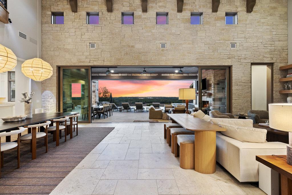 3550 Bell Springs DR