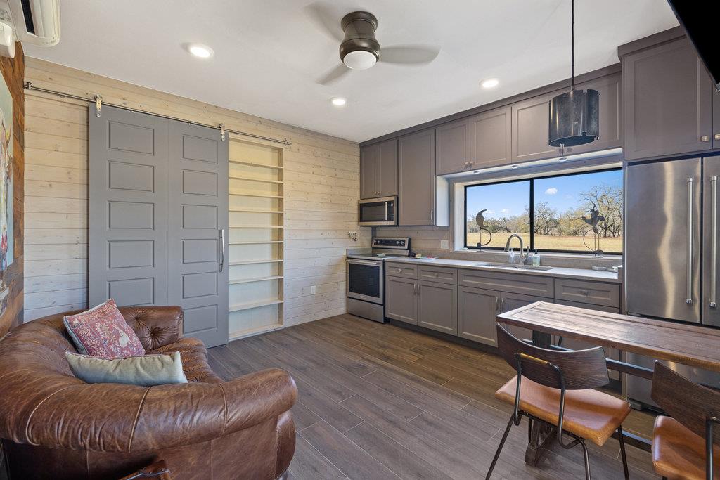 3550 Bell Springs DR