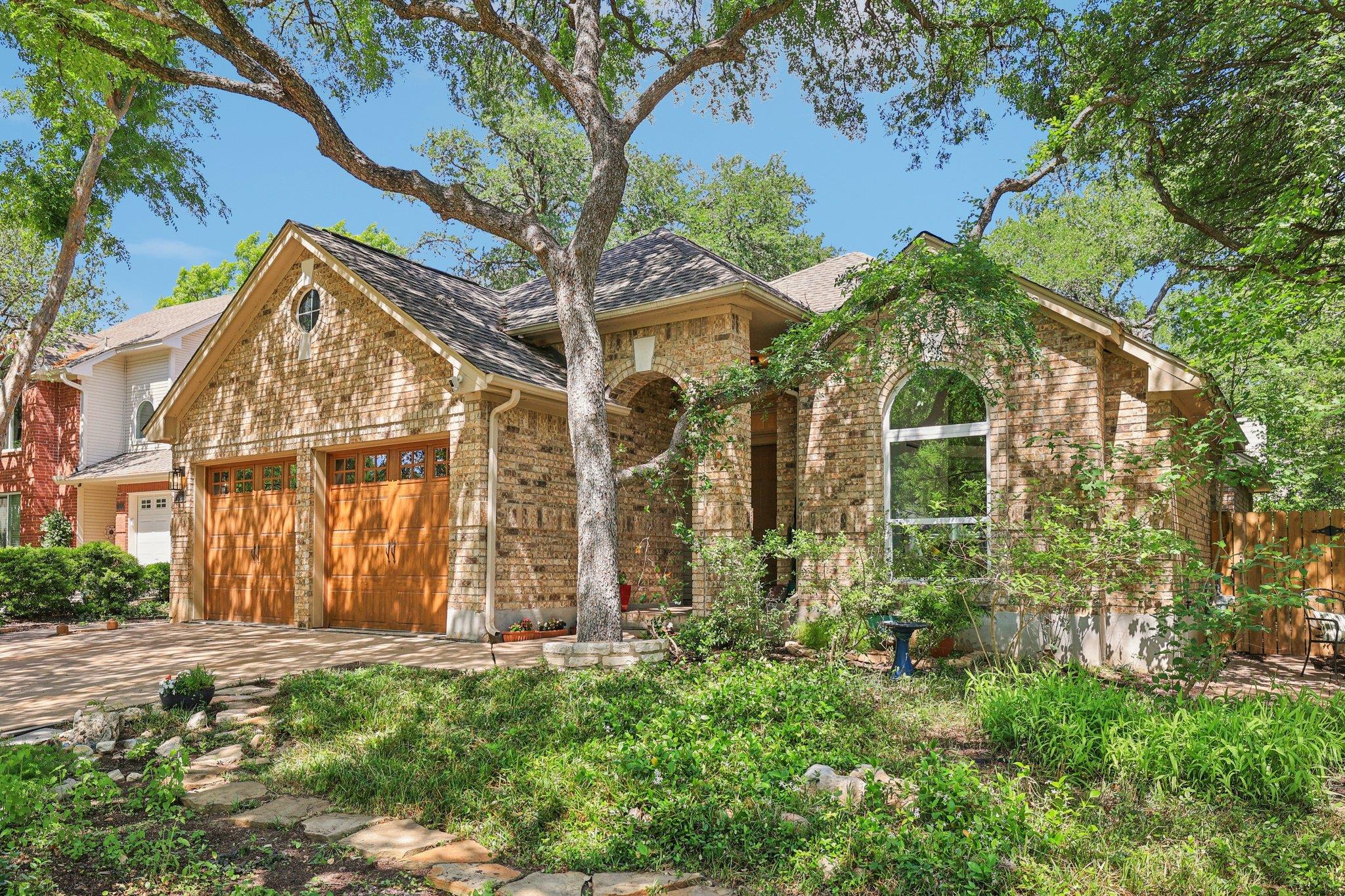 7304 John Blocker DR