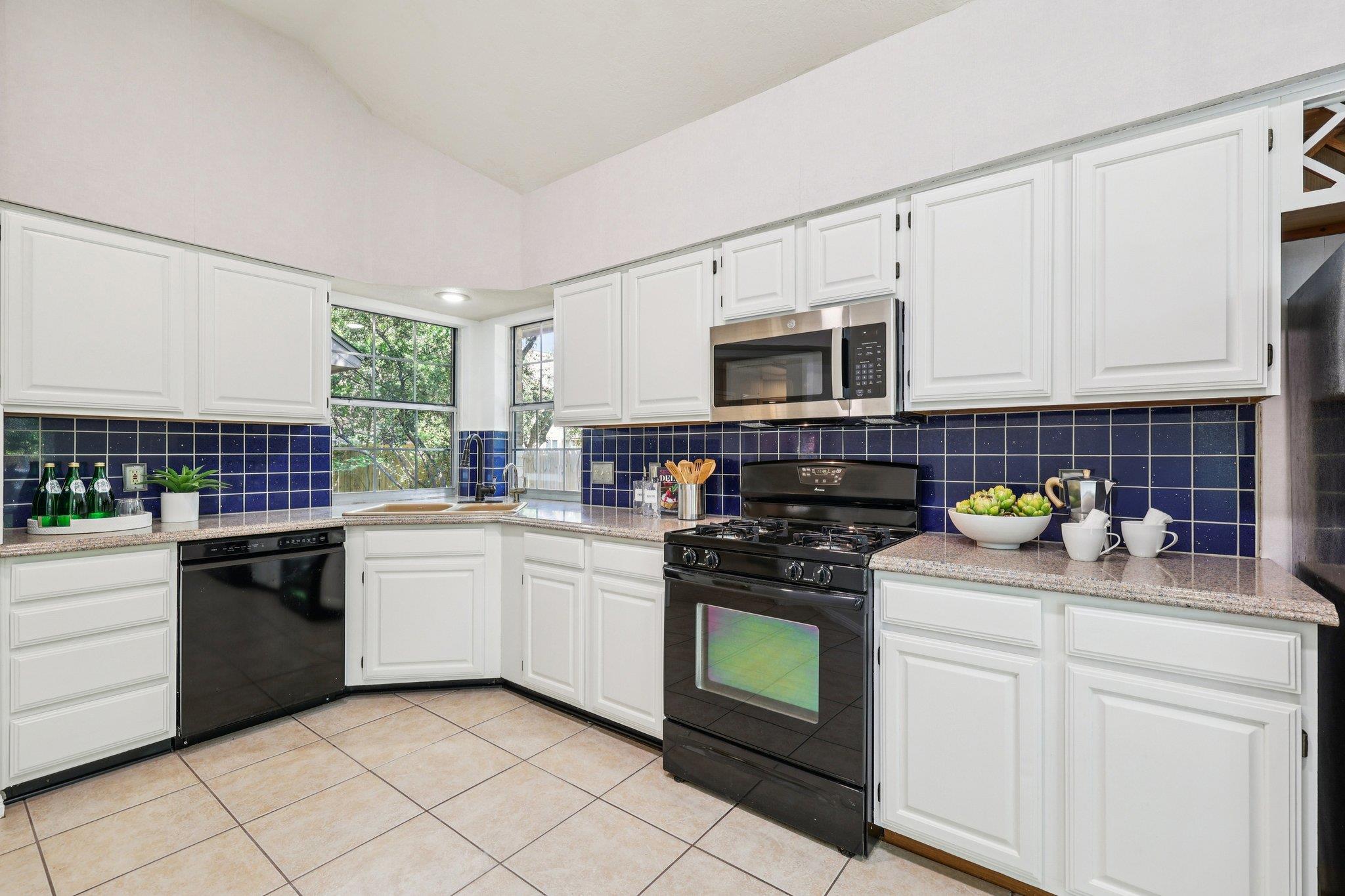 7304 John Blocker DR