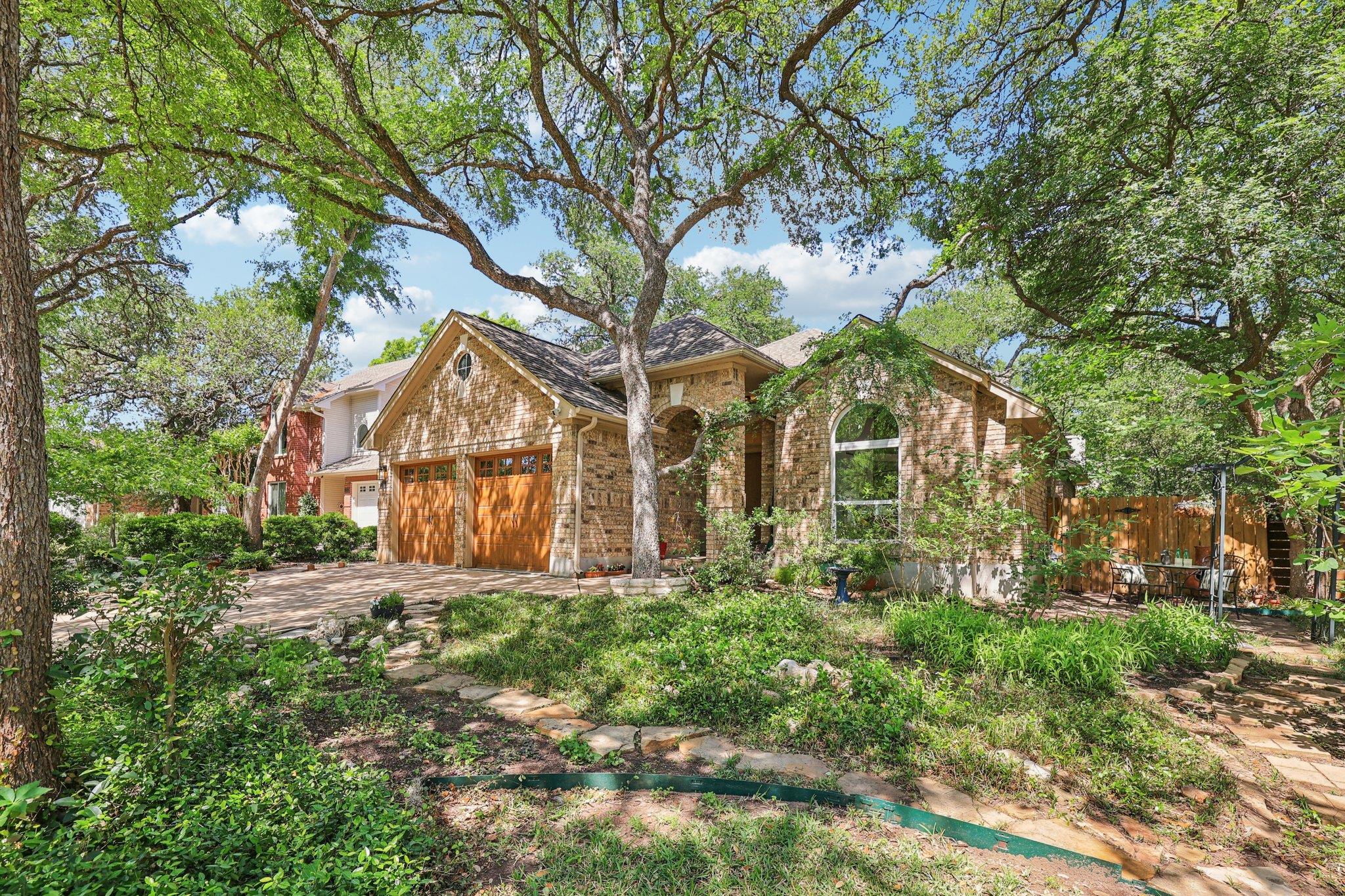 7304 John Blocker DR