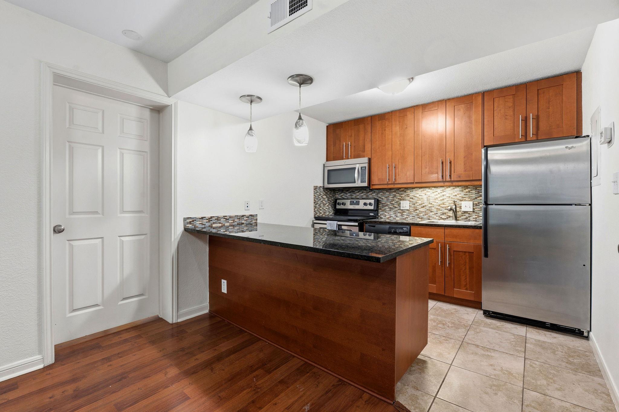 7685 Northcross DR # 1121