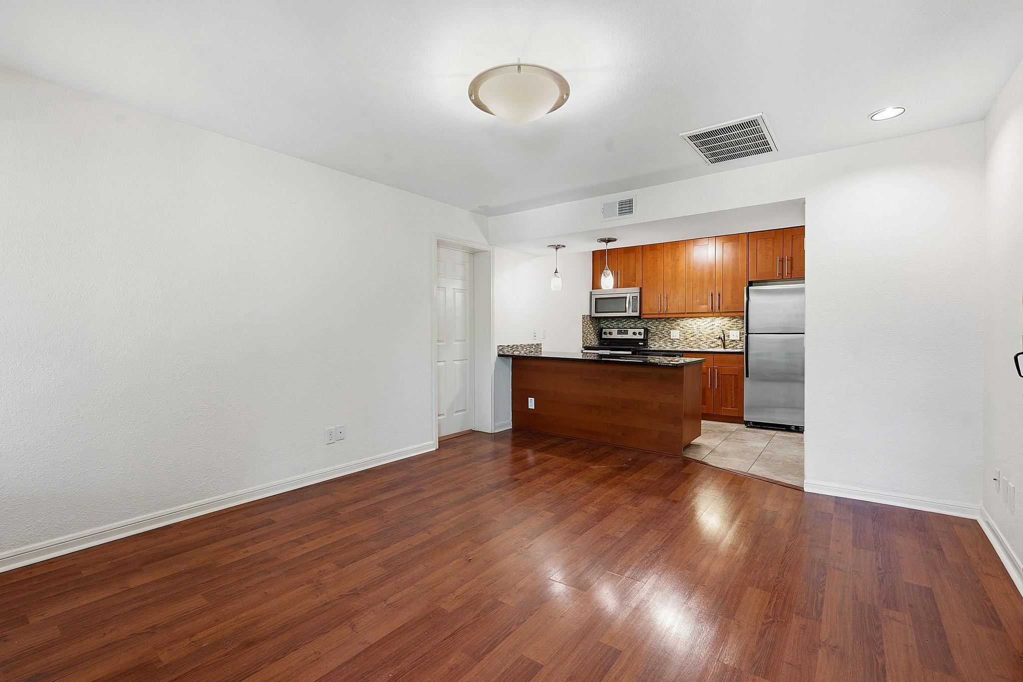 7685 Northcross DR # 1121