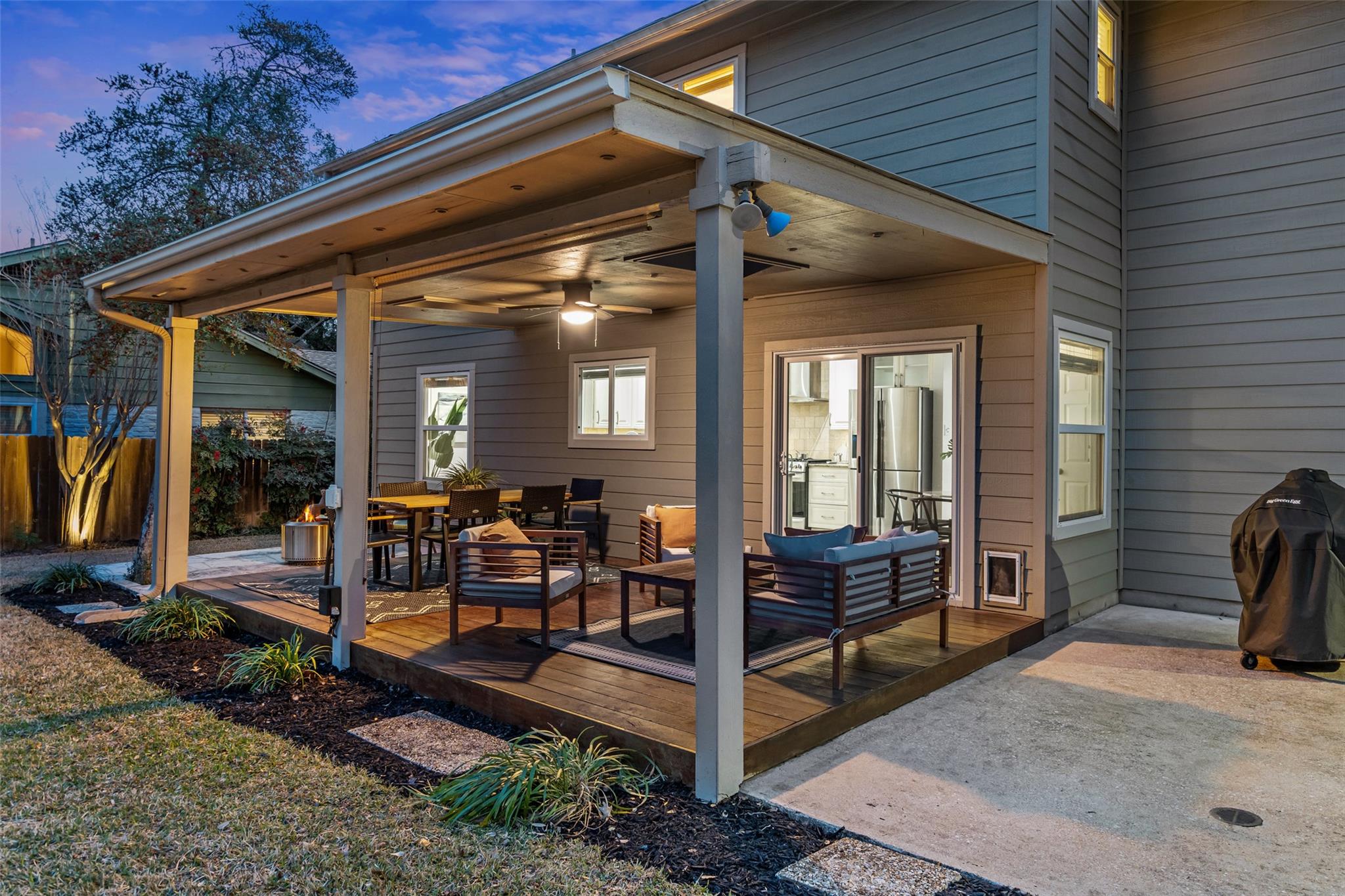 6523 Heron DR