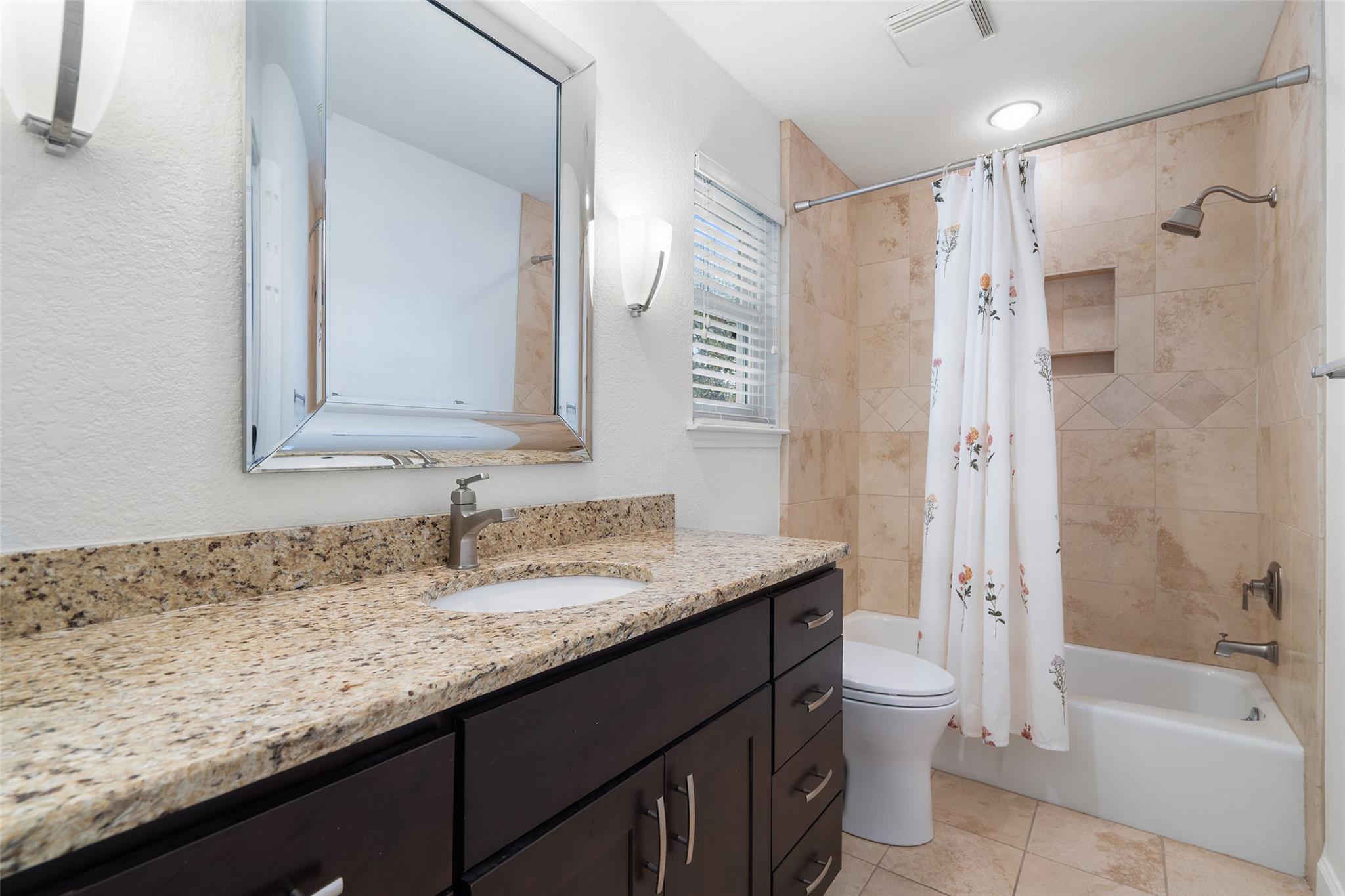 6523 Heron DR