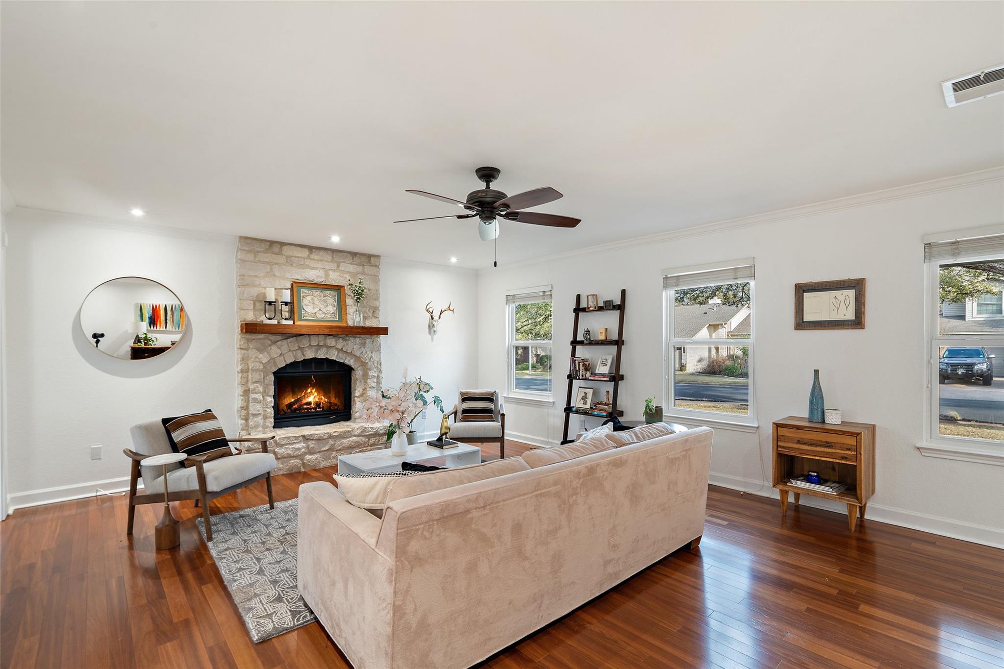 6523 Heron DR